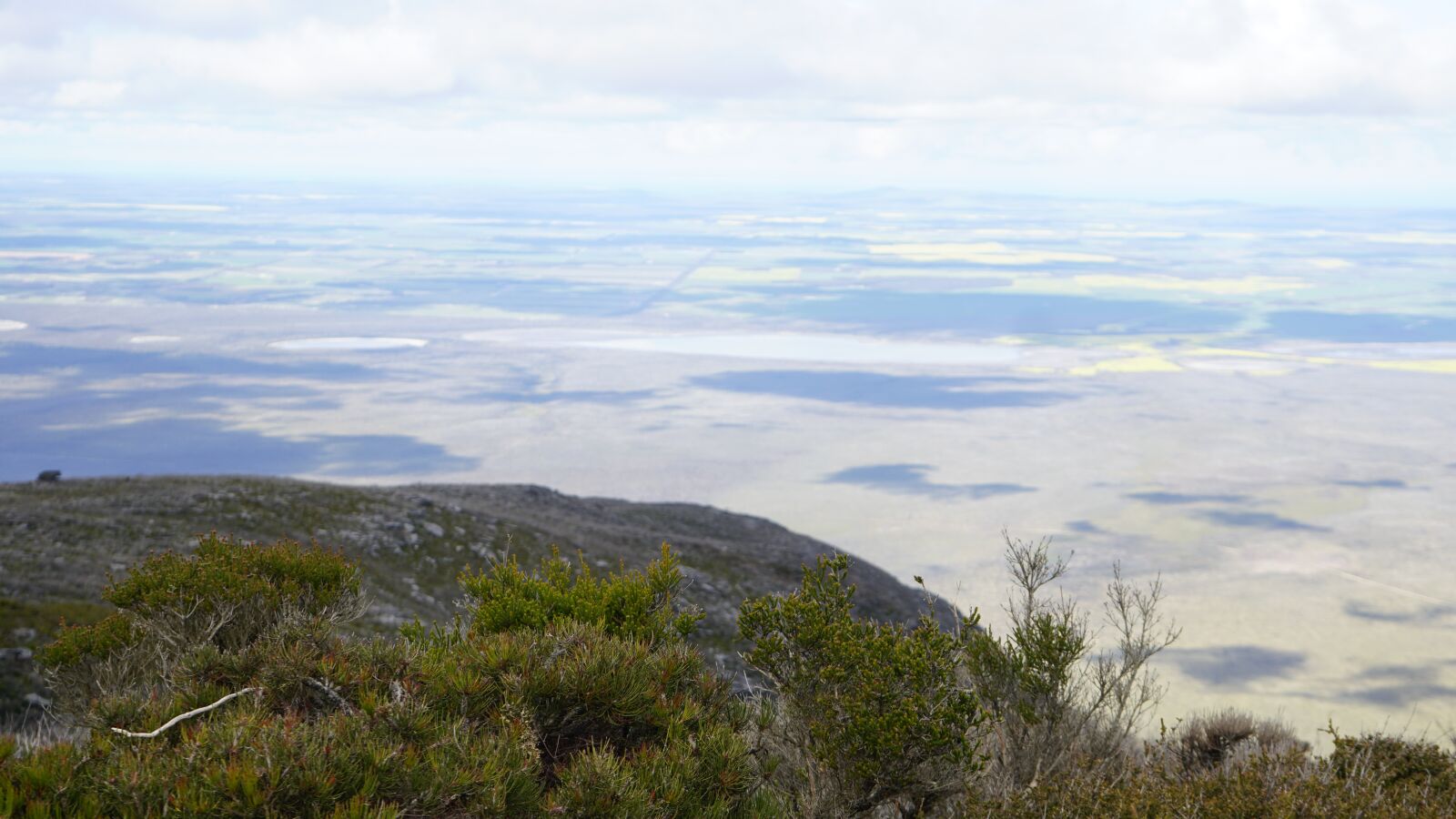 Sony a6500 + Sony FE 28-70mm F3.5-5.6 OSS sample photo. Hill, perth, bluff knoll photography