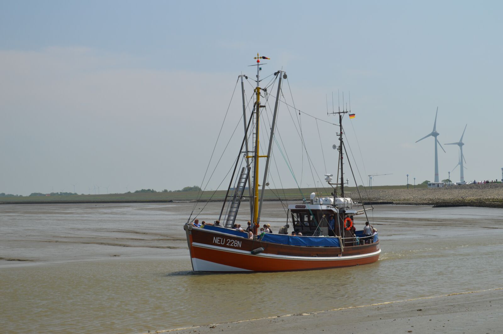 Nikon D3200 sample photo. Fishing vessel, ship, neuharlingersiel photography