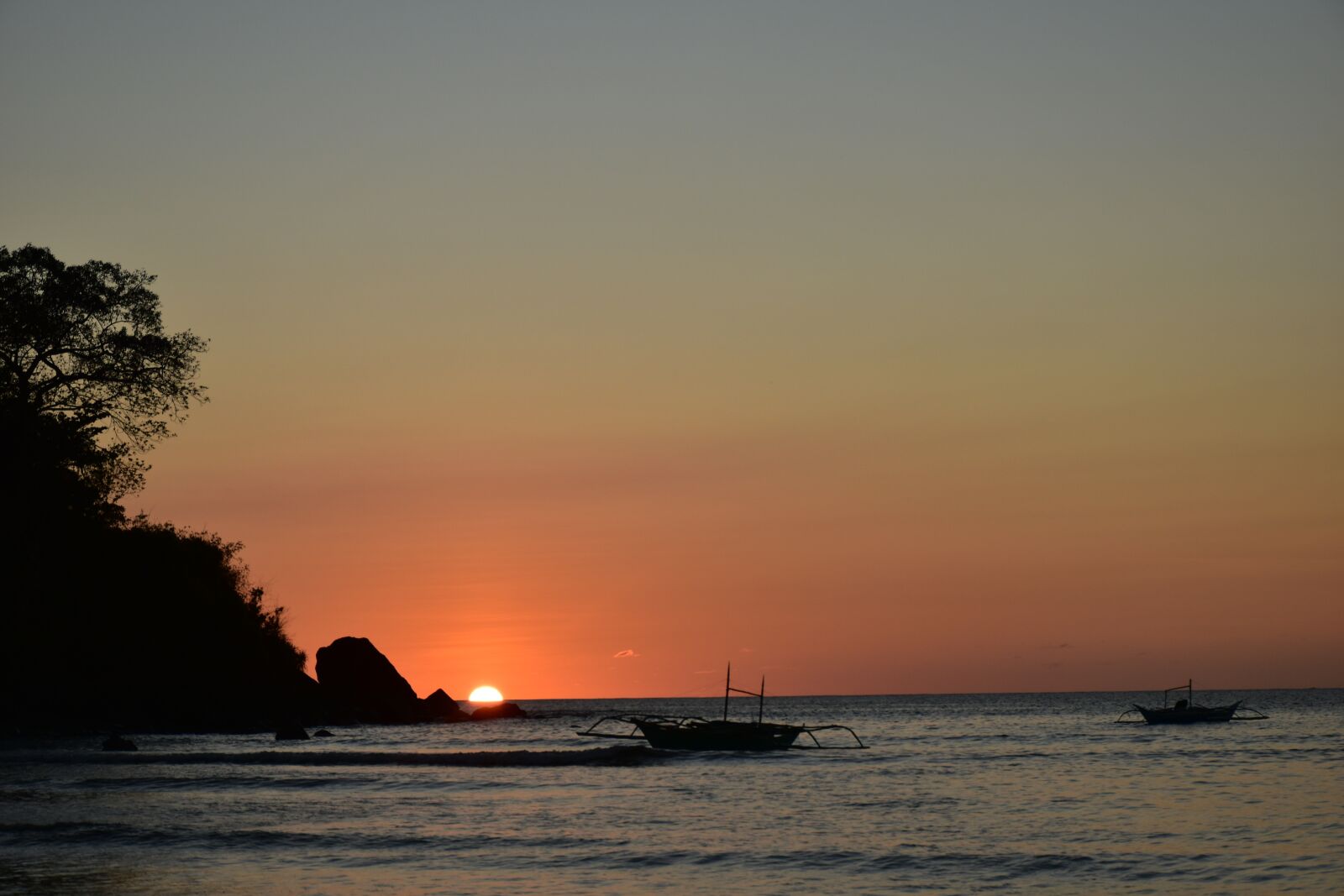 Nikon D5500 sample photo. Sunset, calm, sea photography