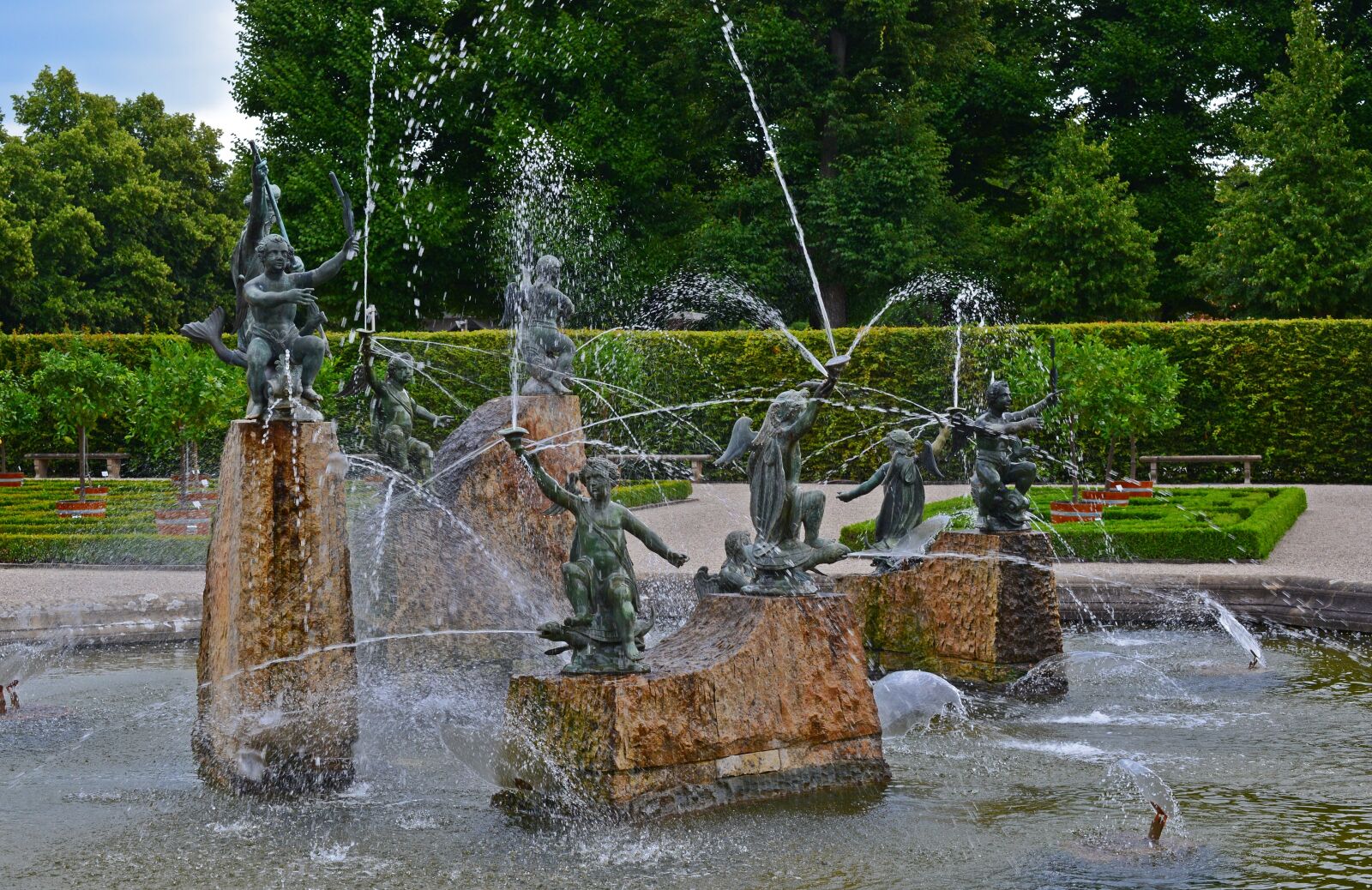 Nikon D5200 sample photo. Fountain, water games, herrenh photography