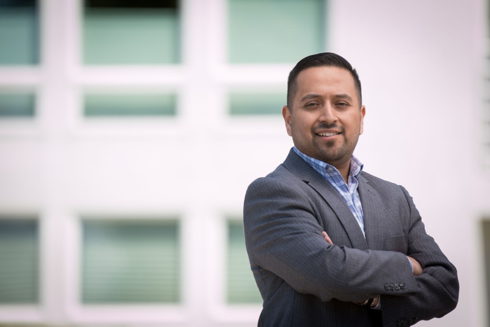 Canon EOS 70D sample photo. Latino, executive, bio photography