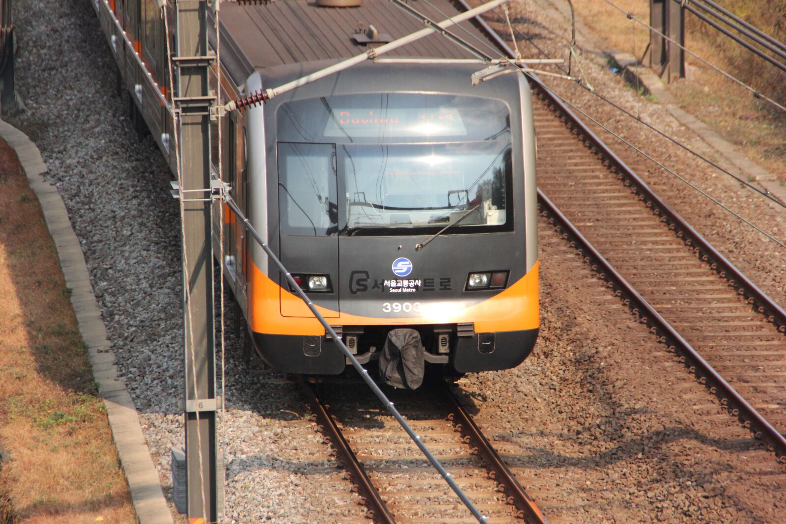 Canon EOS 600D (Rebel EOS T3i / EOS Kiss X5) sample photo. Train, subway, republic of photography