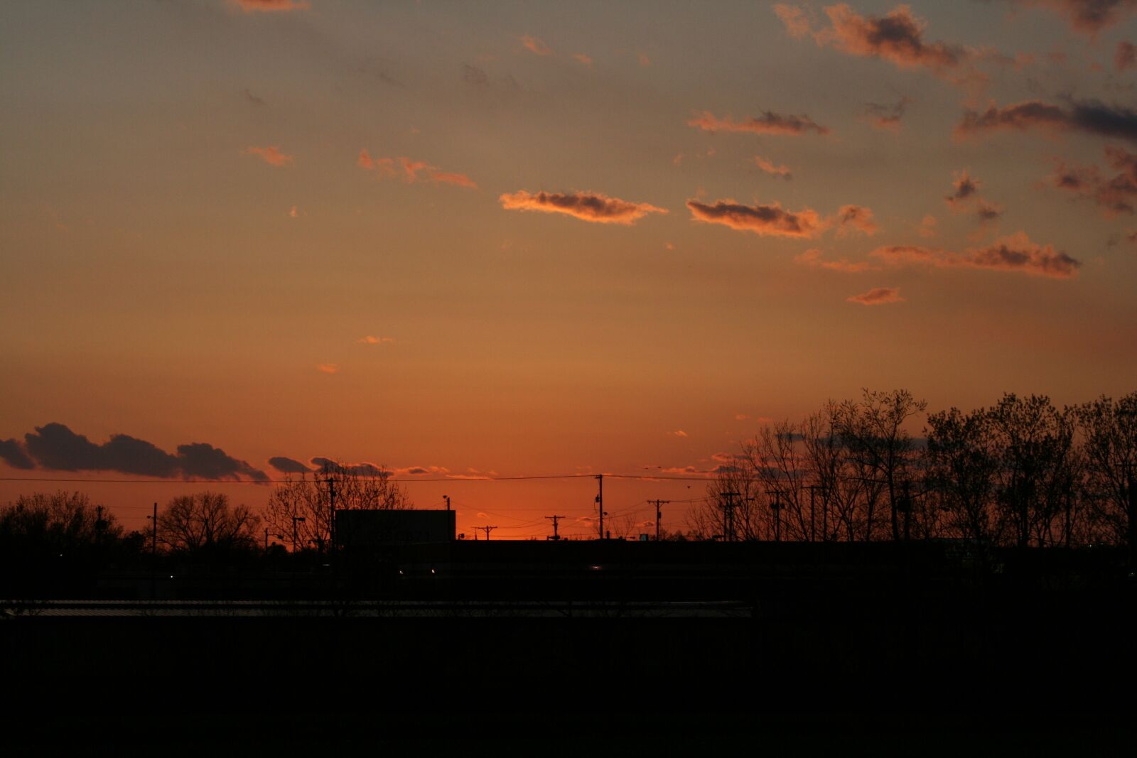 Canon EOS 400D (EOS Digital Rebel XTi / EOS Kiss Digital X) sample photo. Sunset, dawn, evening photography