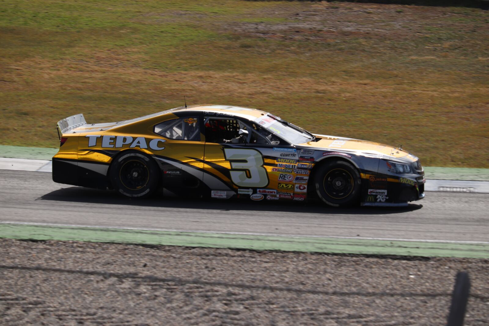 Canon EOS 200D (EOS Rebel SL2 / EOS Kiss X9) sample photo. Nascar, motorsport, auto photography