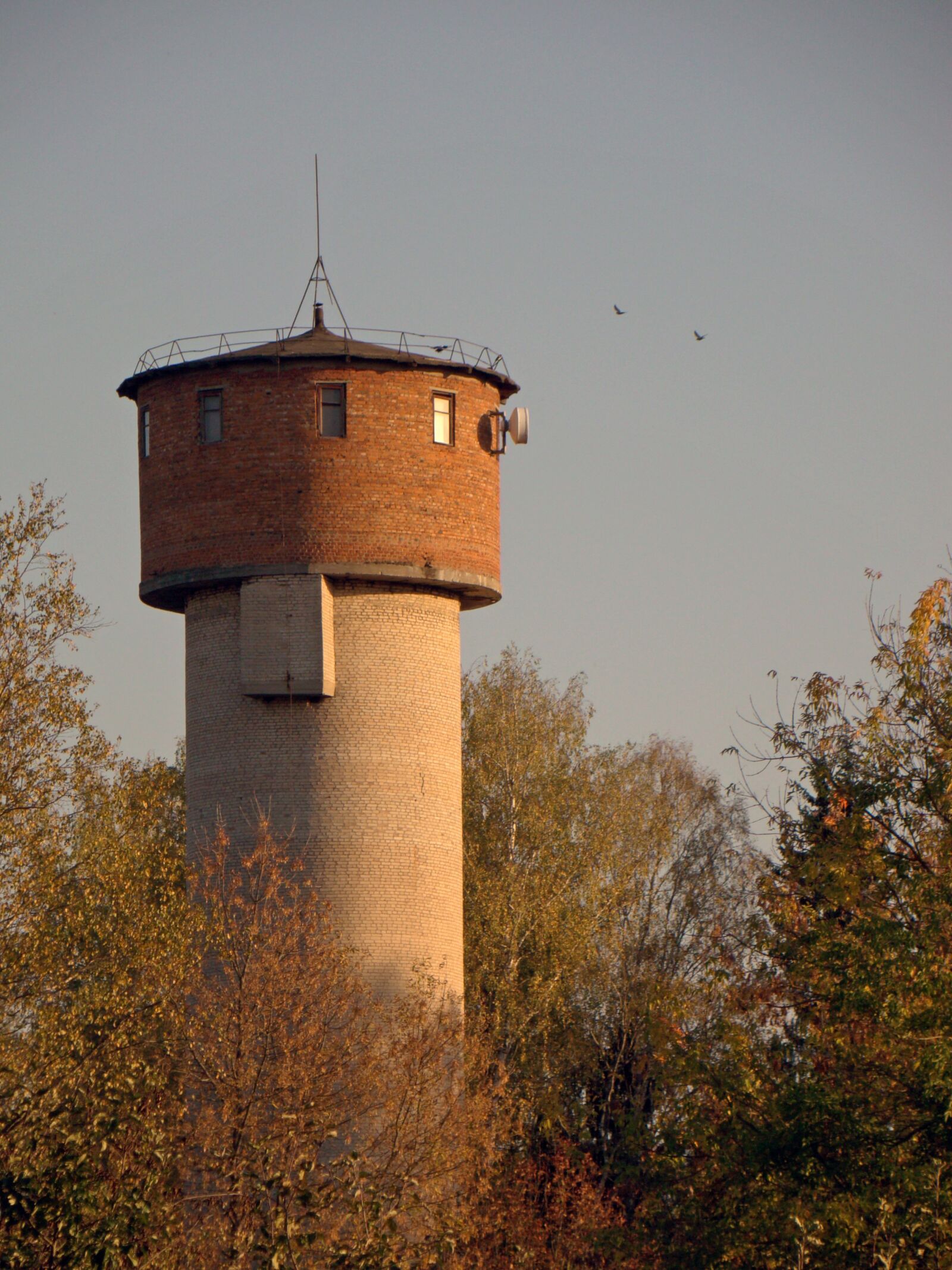 Sony Cyber-shot DSC-H50 sample photo. Water tower, tower, autumn photography