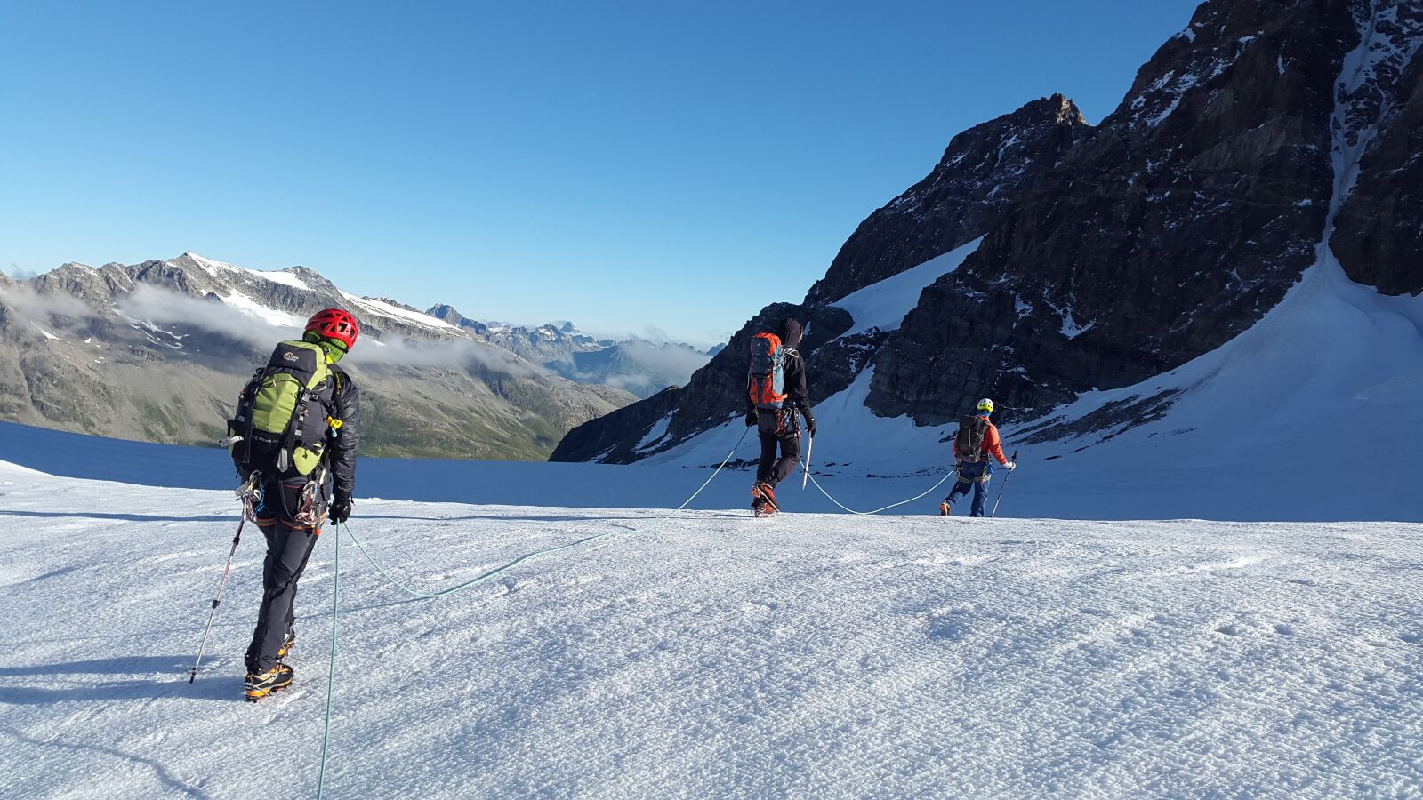 Samsung Galaxy Alpha sample photo. High-altitude mountain tour, glacier photography