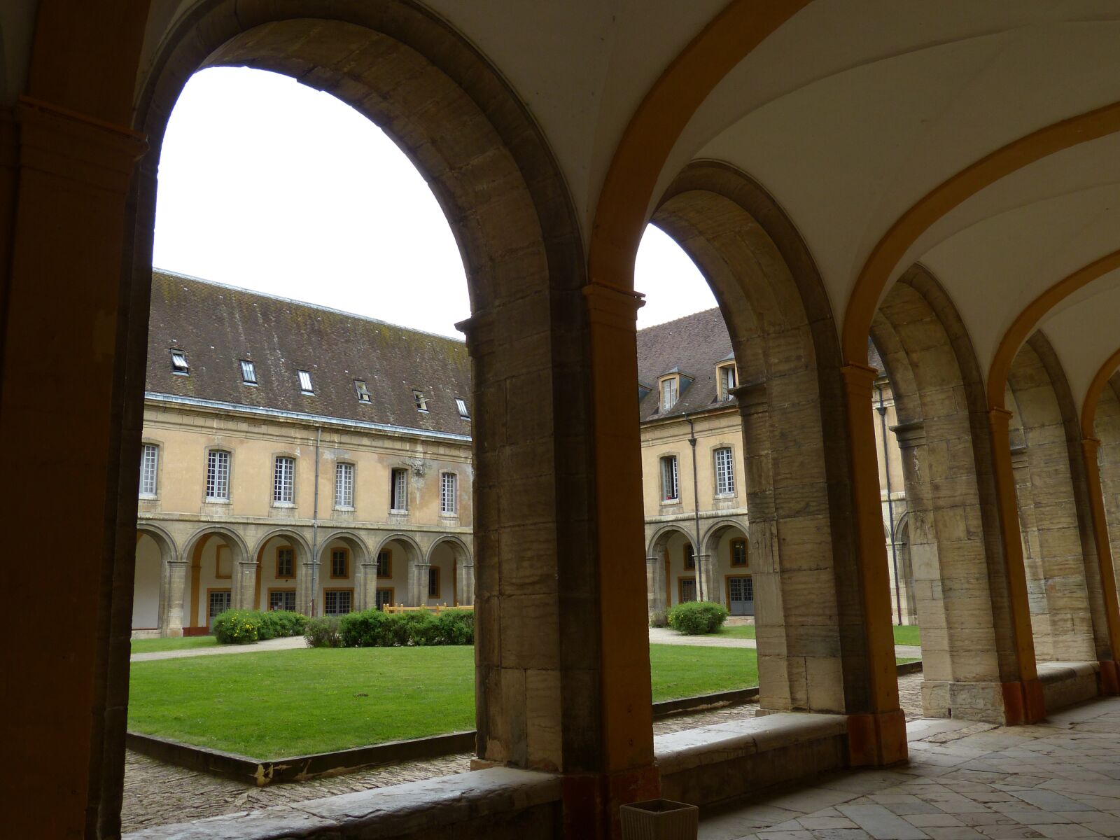 Panasonic Lumix DMC-FZ150 sample photo. Cluny, monastery, abbey photography