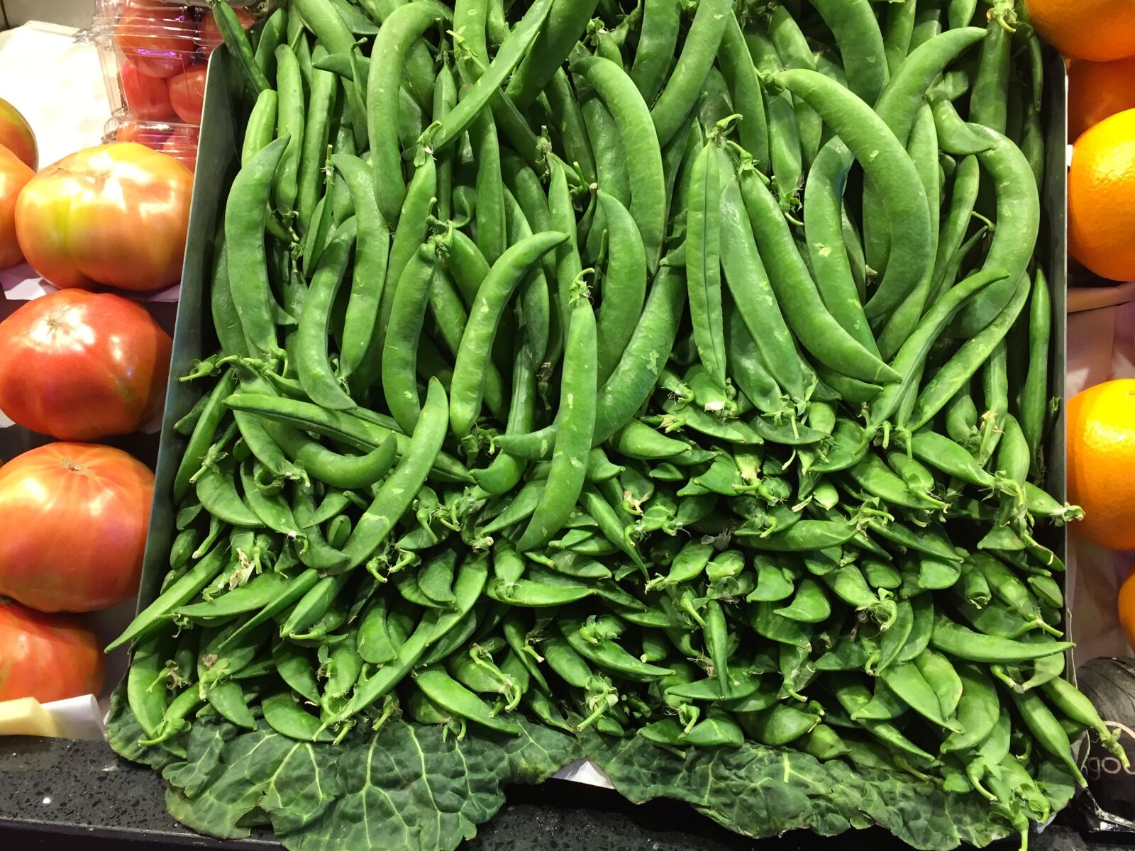 iPhone 6 back camera 4.15mm f/2.2 sample photo. Peas, in, pods photography