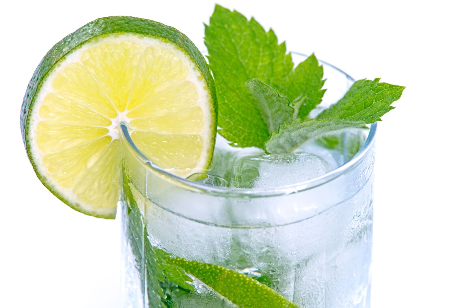 Nikon D750 sample photo. Cold drink, lime, drink photography