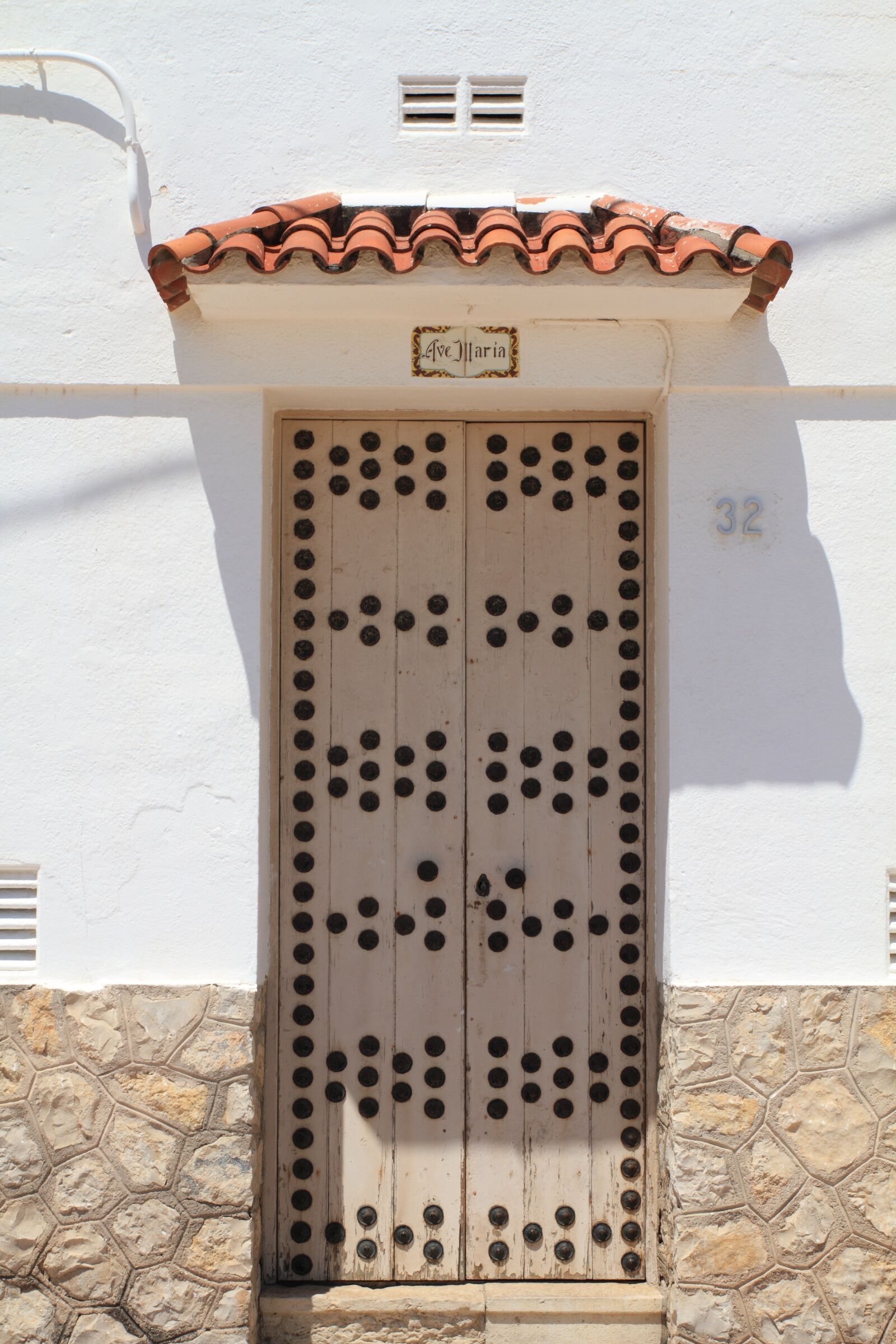 Canon EOS 7D sample photo. Catalonia, komaruga, door photography