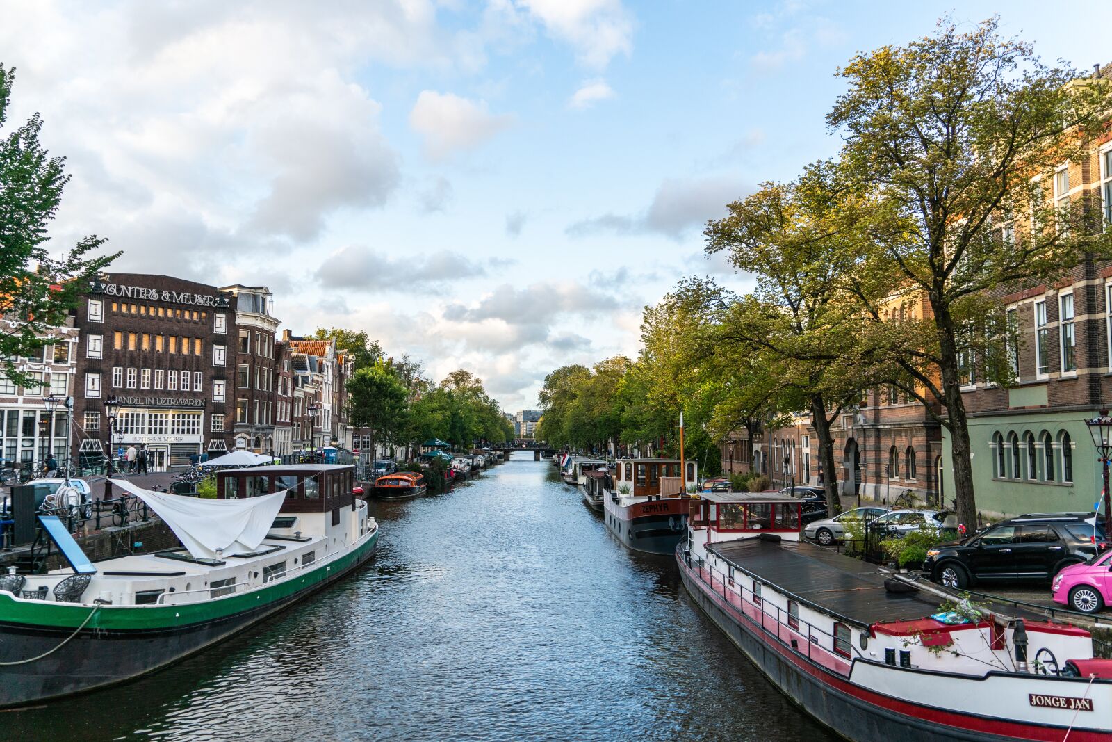 Sony a7R II + Sony FE 24-240mm F3.5-6.3 OSS sample photo. Amsterdam, canal, boat photography