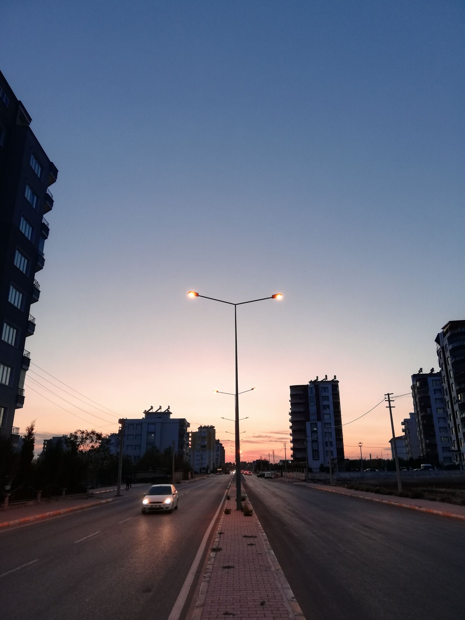 HUAWEI Mate 10 Lite sample photo. Sky, lights, sunset photography