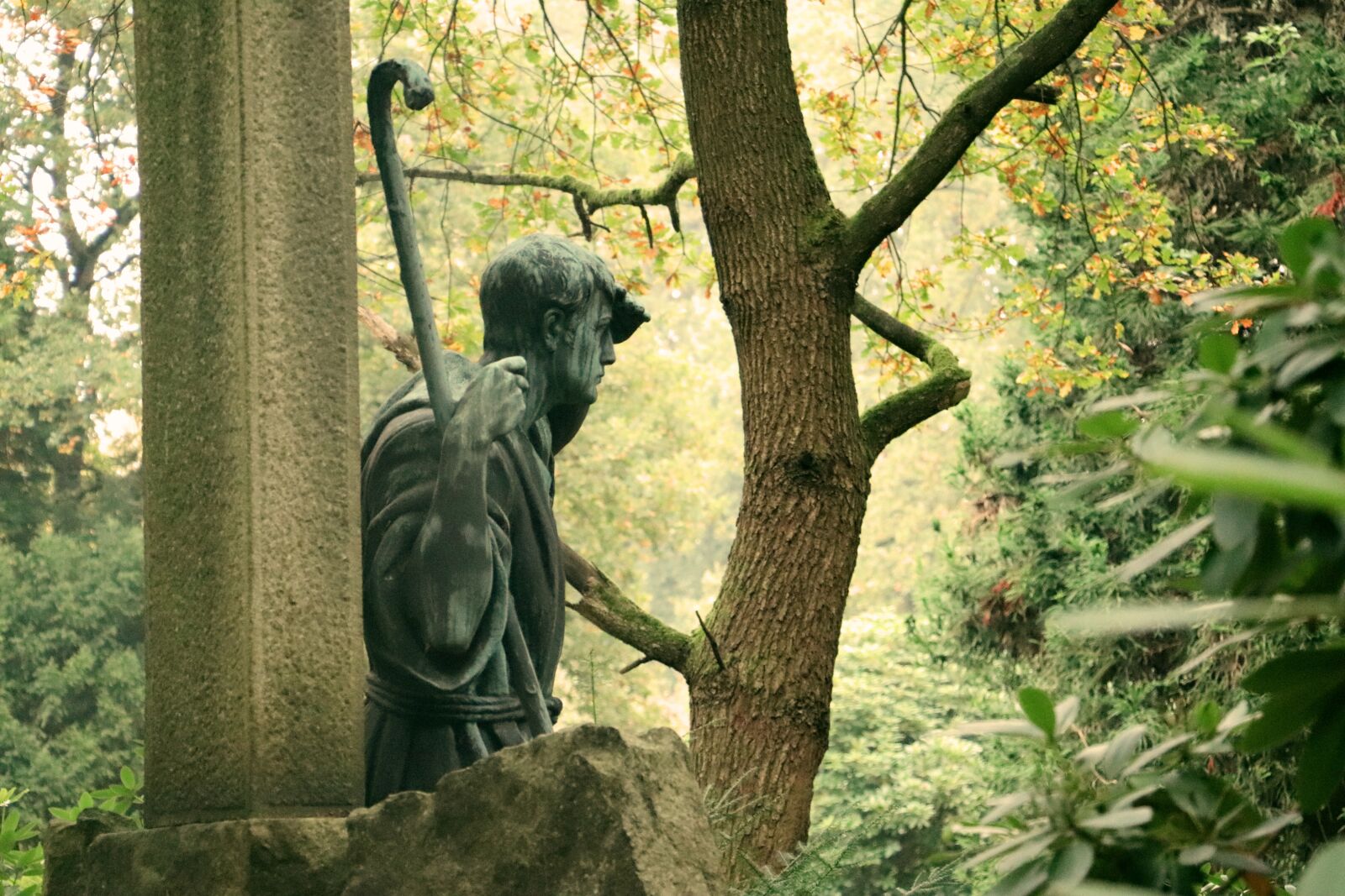 Canon EOS 77D (EOS 9000D / EOS 770D) sample photo. Old cemetery, angel, tomb photography