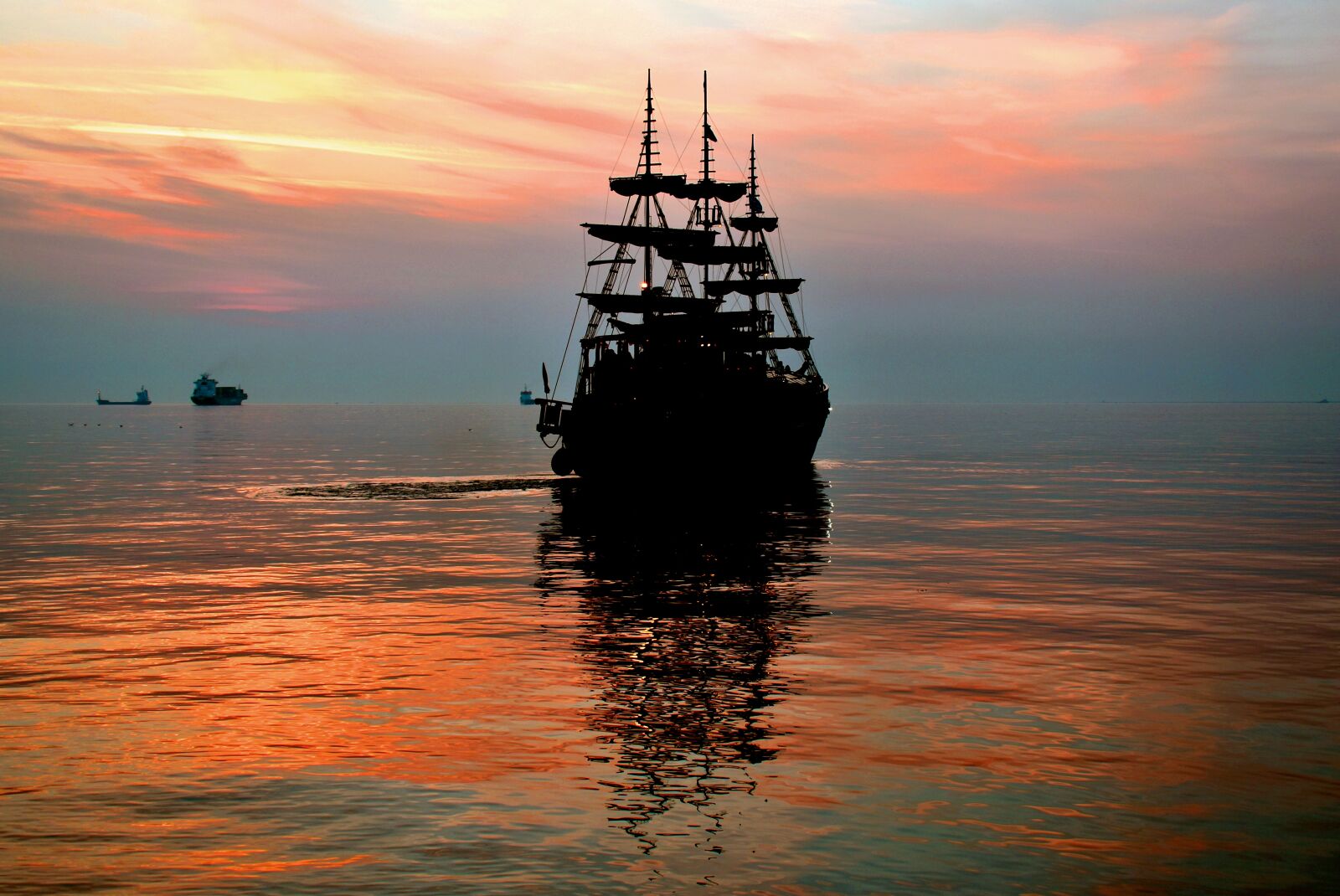 Nikon D3500 sample photo. Sunset, sea, ship photography