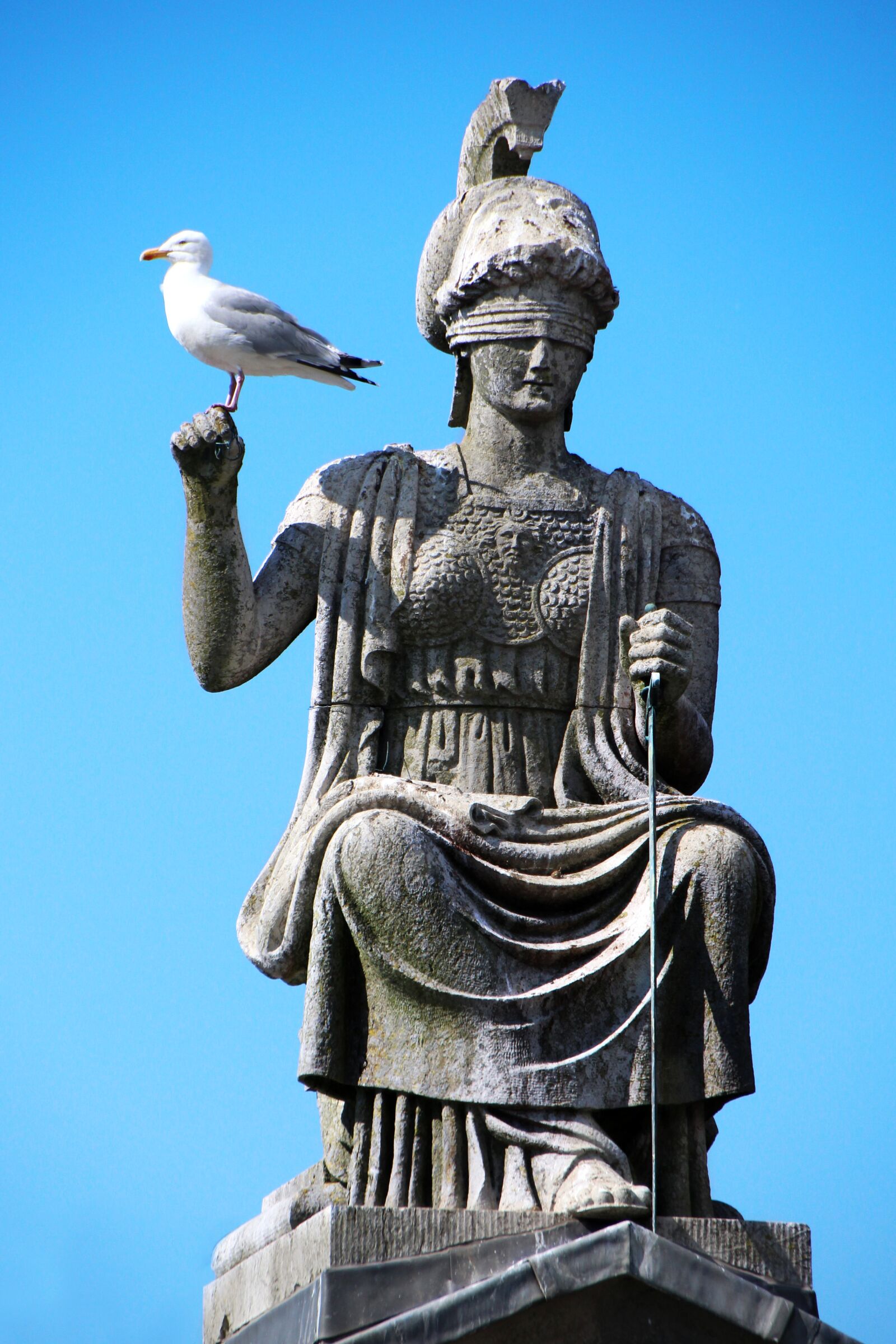 Canon EOS 1300D (EOS Rebel T6 / EOS Kiss X80) sample photo. Justitia, court, blind photography