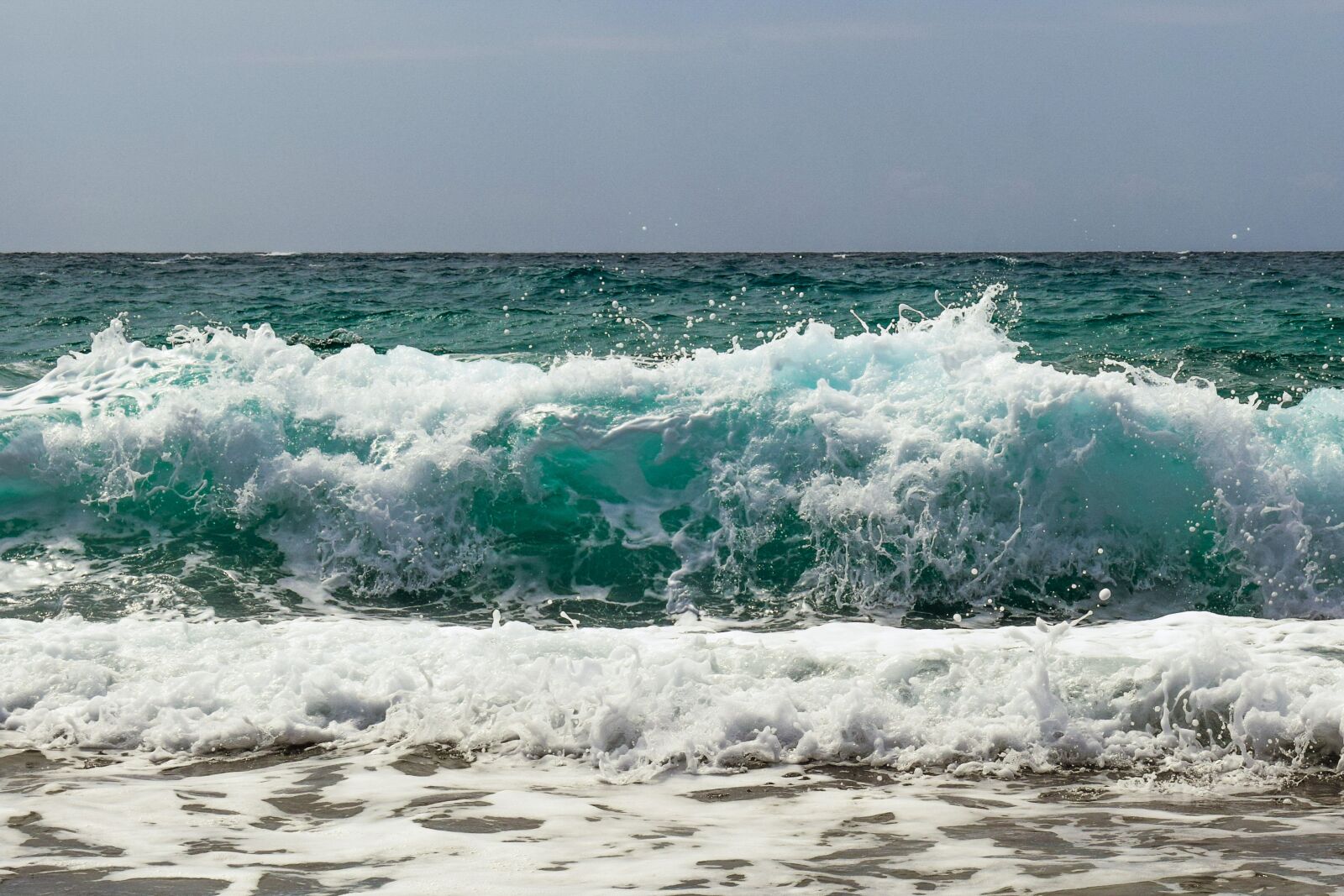 Nikon D3300 sample photo. Wave, smashing, foam photography