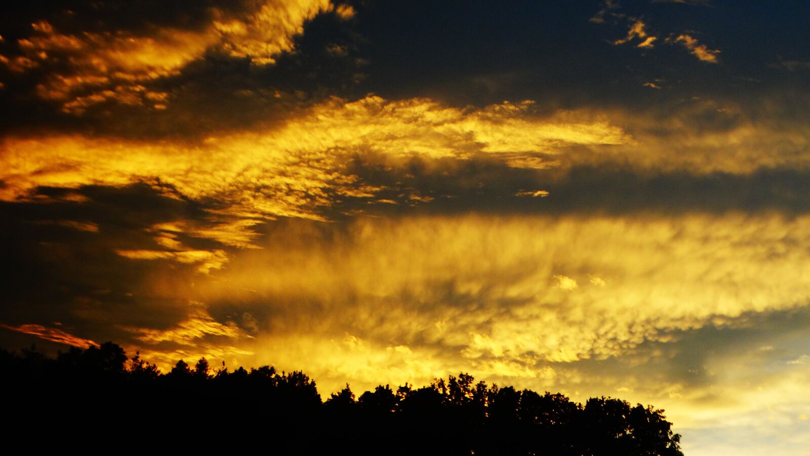 Sony Cyber-shot DSC-HX300 sample photo. Sunset, adventure, clouds photography