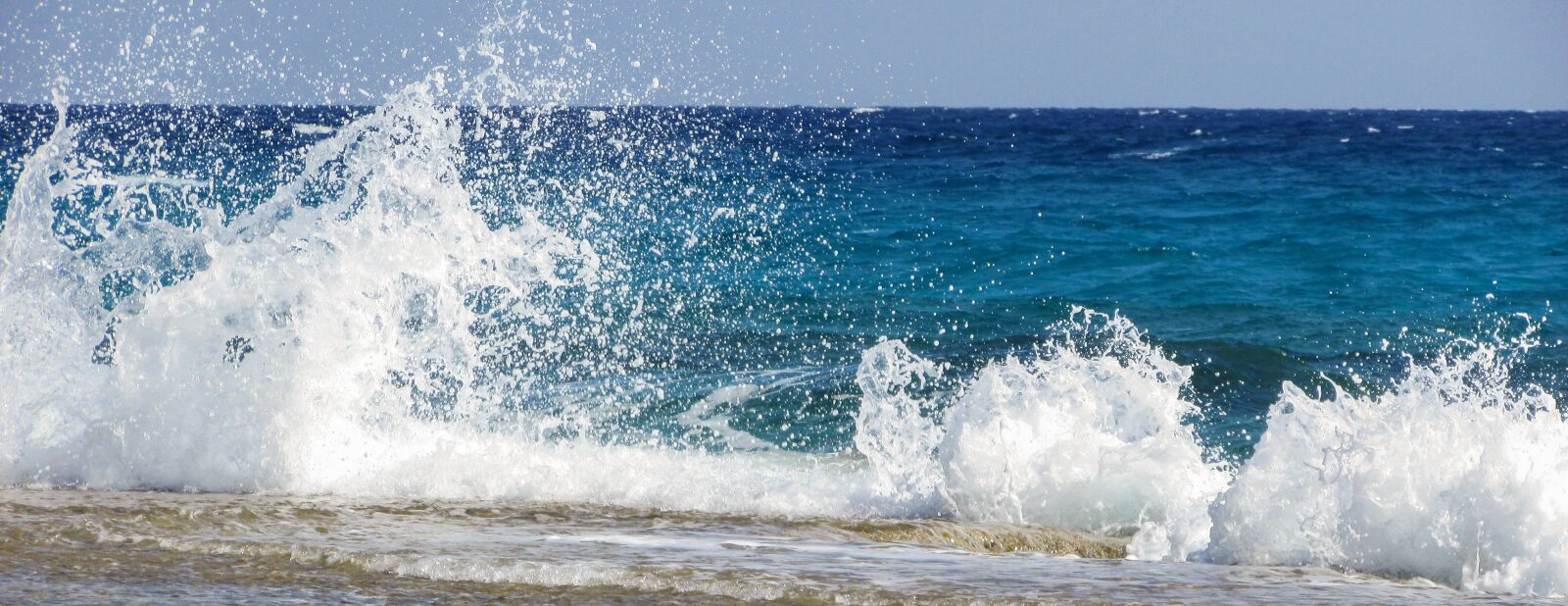 Canon PowerShot SX400 IS sample photo. Wave, smashing, sea photography