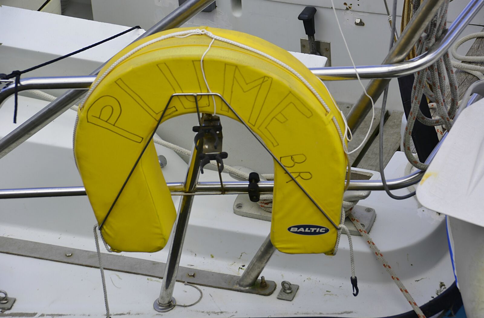 Nikon D5200 sample photo. Boats, buoy, colors photography