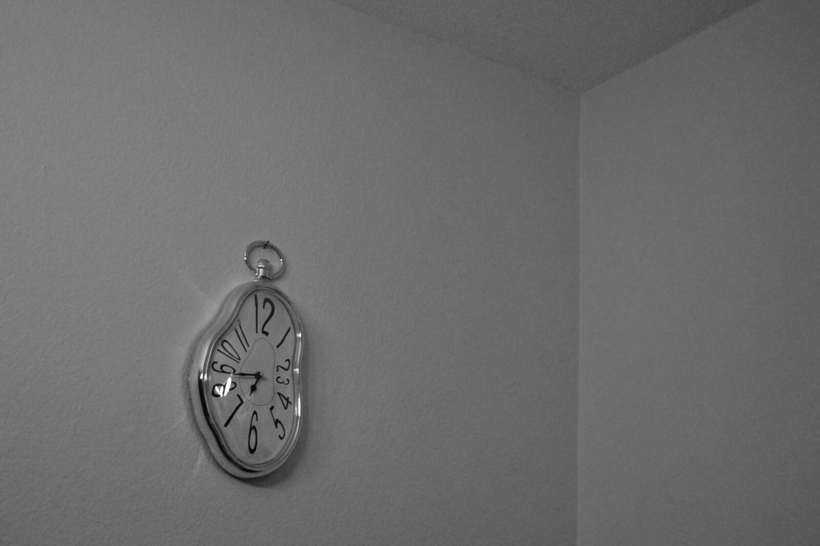 Nikon D3100 sample photo. Clock, dali, theme, minimalism photography