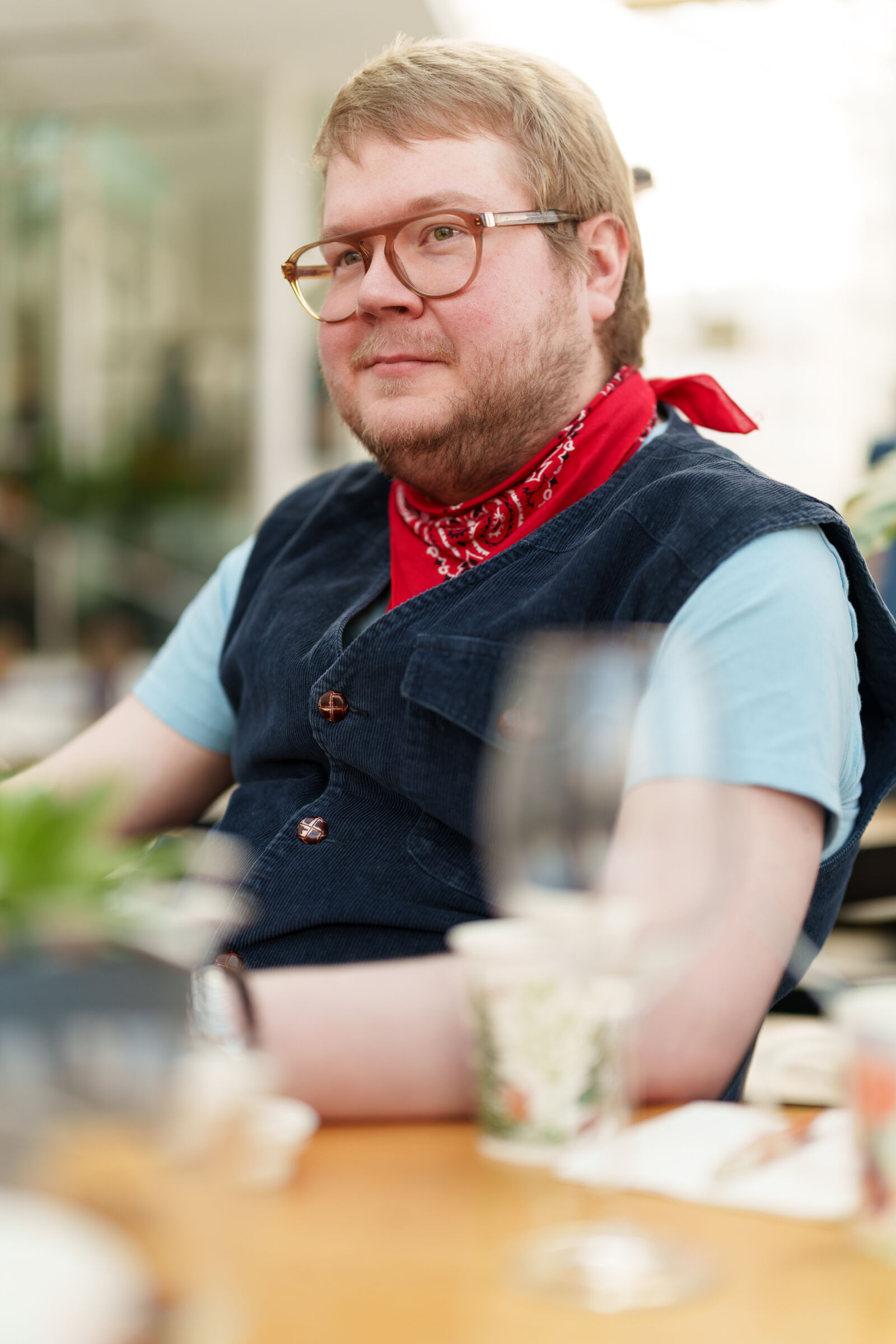 Sony a7R V sample photo. Conversation going photography