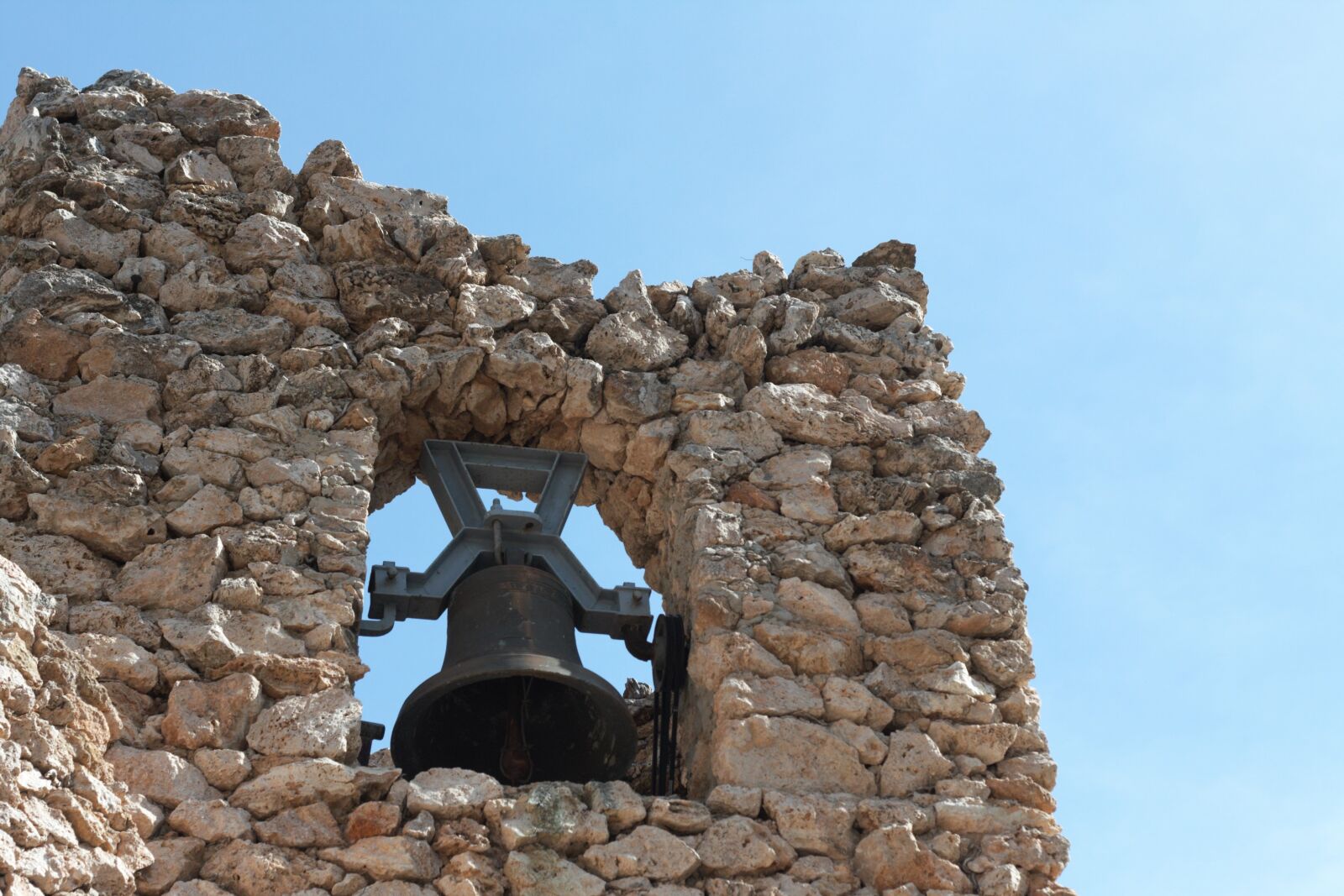 Canon EOS 400D (EOS Digital Rebel XTi / EOS Kiss Digital X) sample photo. Bell, tower, church photography