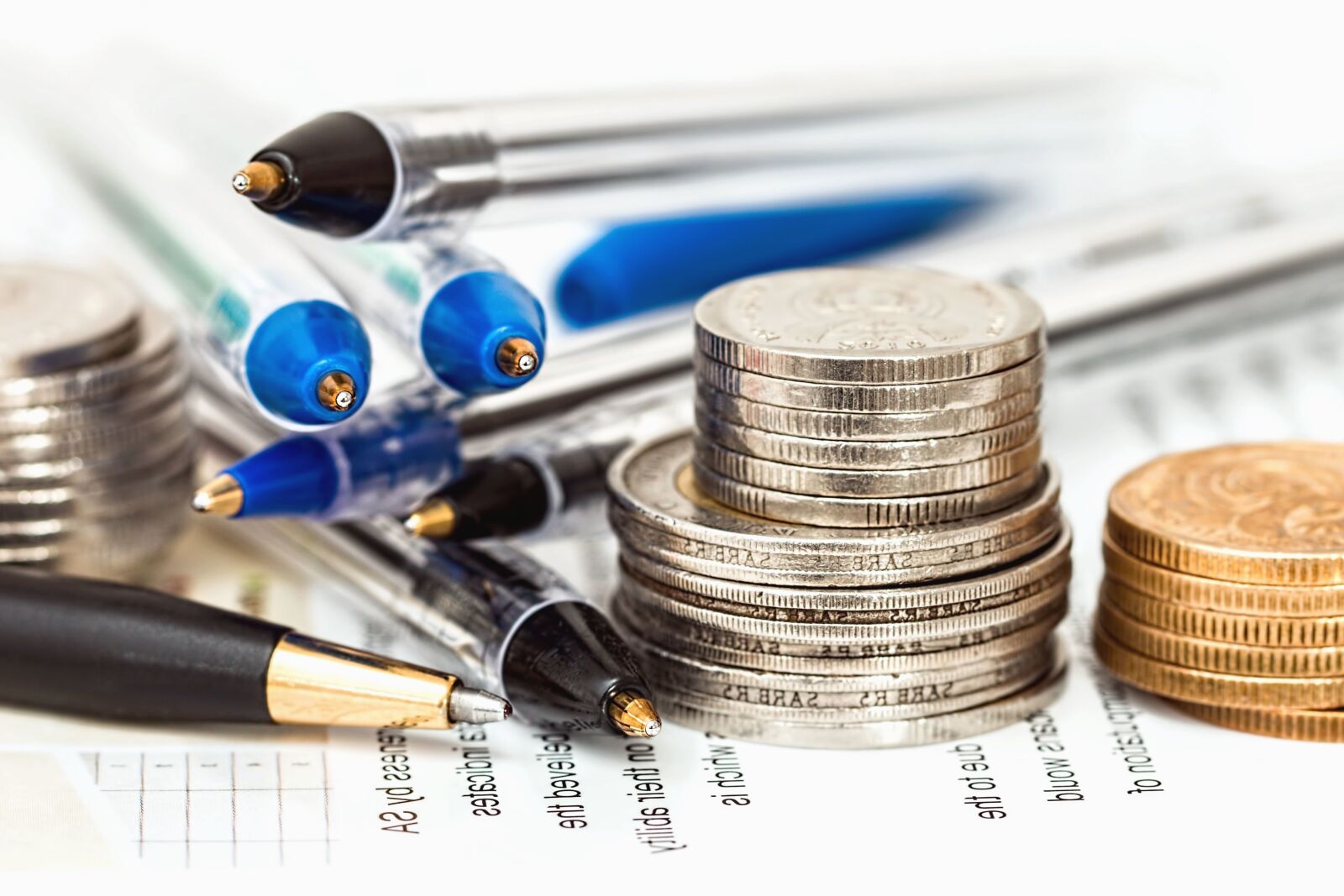 Canon EOS 70D sample photo. Money, metal coins, pencil photography