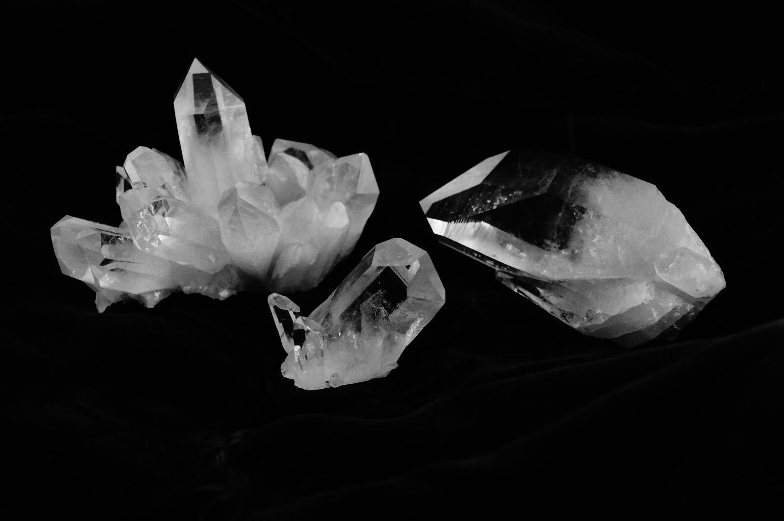 Sony SLT-A57 sample photo. Crystals, quartz, cluster photography