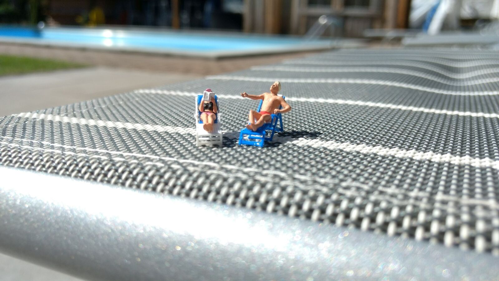 Motorola Moto G (4) sample photo. Sun, deck chair, miniature photography