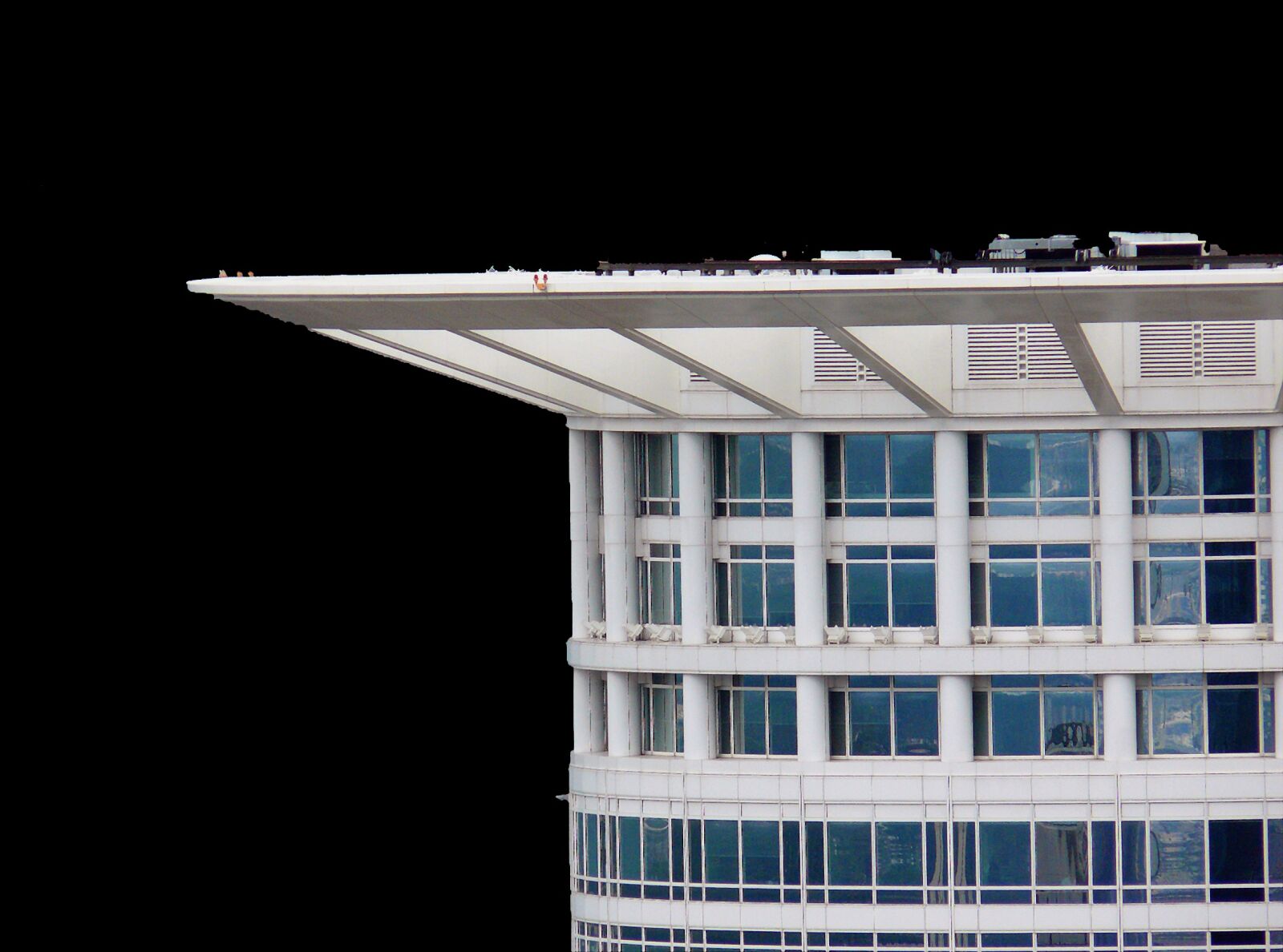 Leica V-LUX 1 sample photo. Crown, skyscraper, facade photography