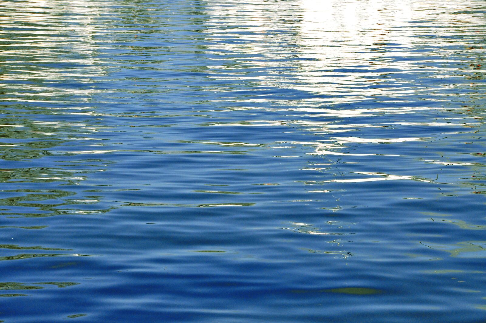 Nikon D90 sample photo. Water, mirroring, wave photography