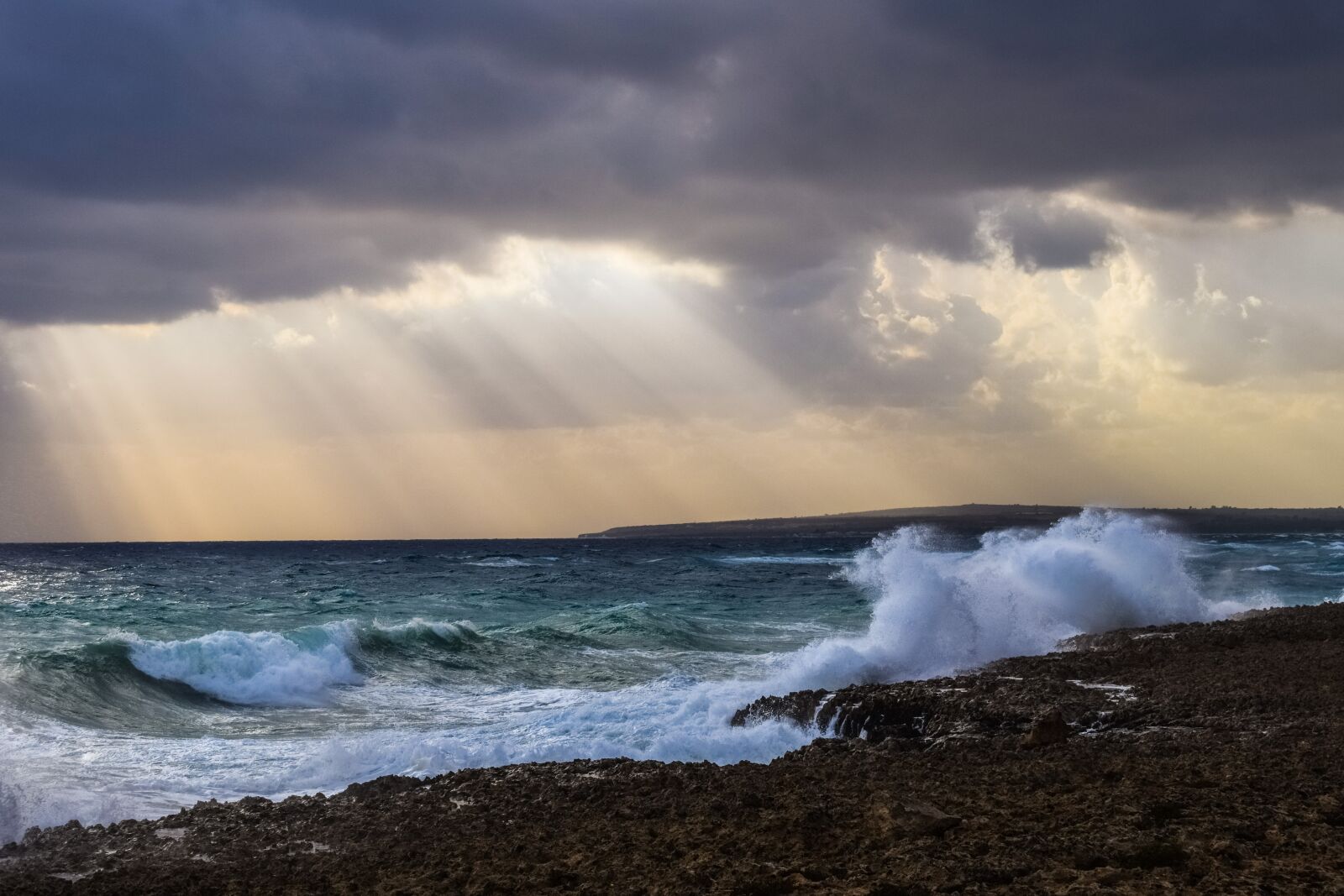 Nikon D3300 sample photo. Waves, storm, clouds photography