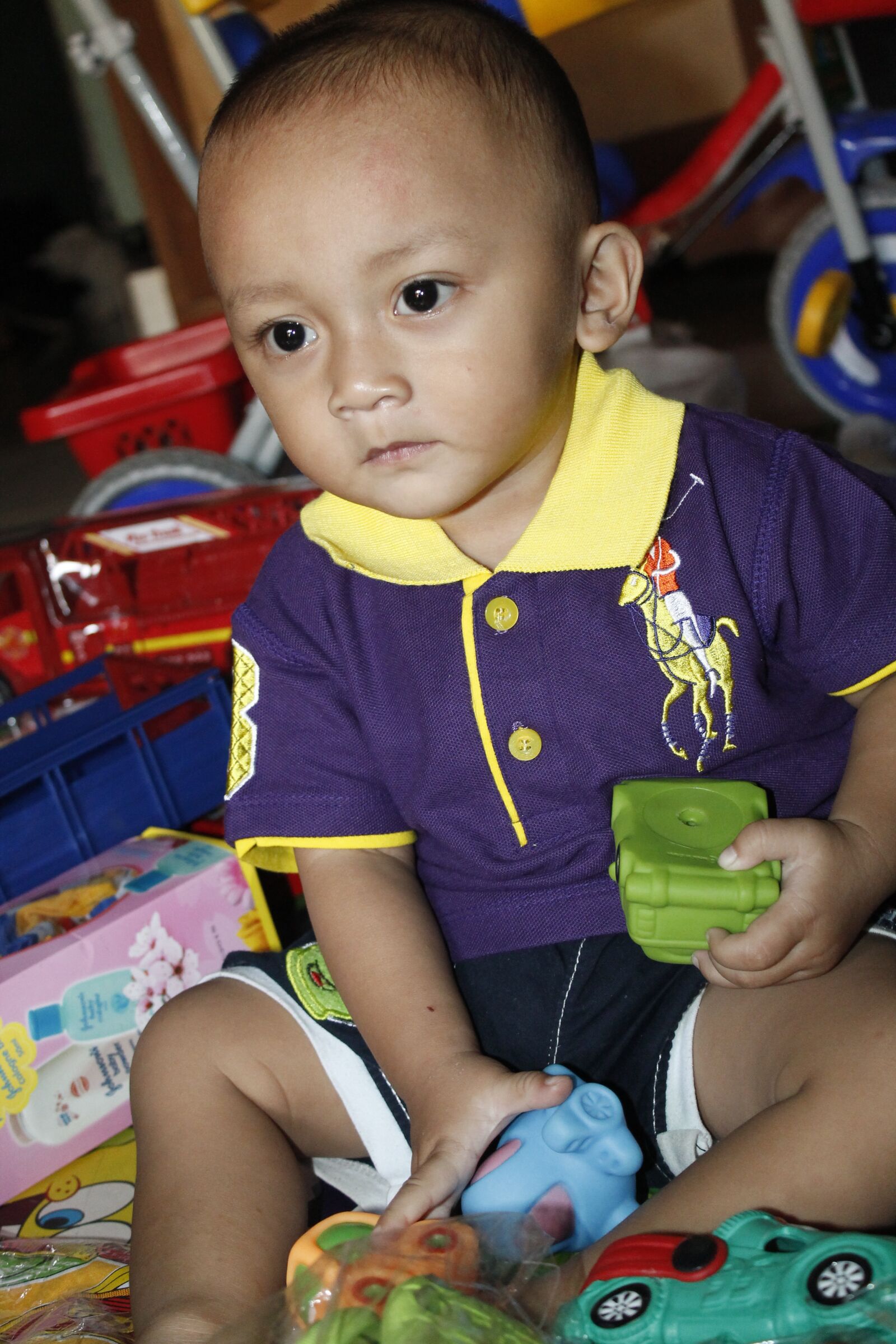 Canon EOS 1100D (EOS Rebel T3 / EOS Kiss X50) sample photo. Child, indonesian, play photography