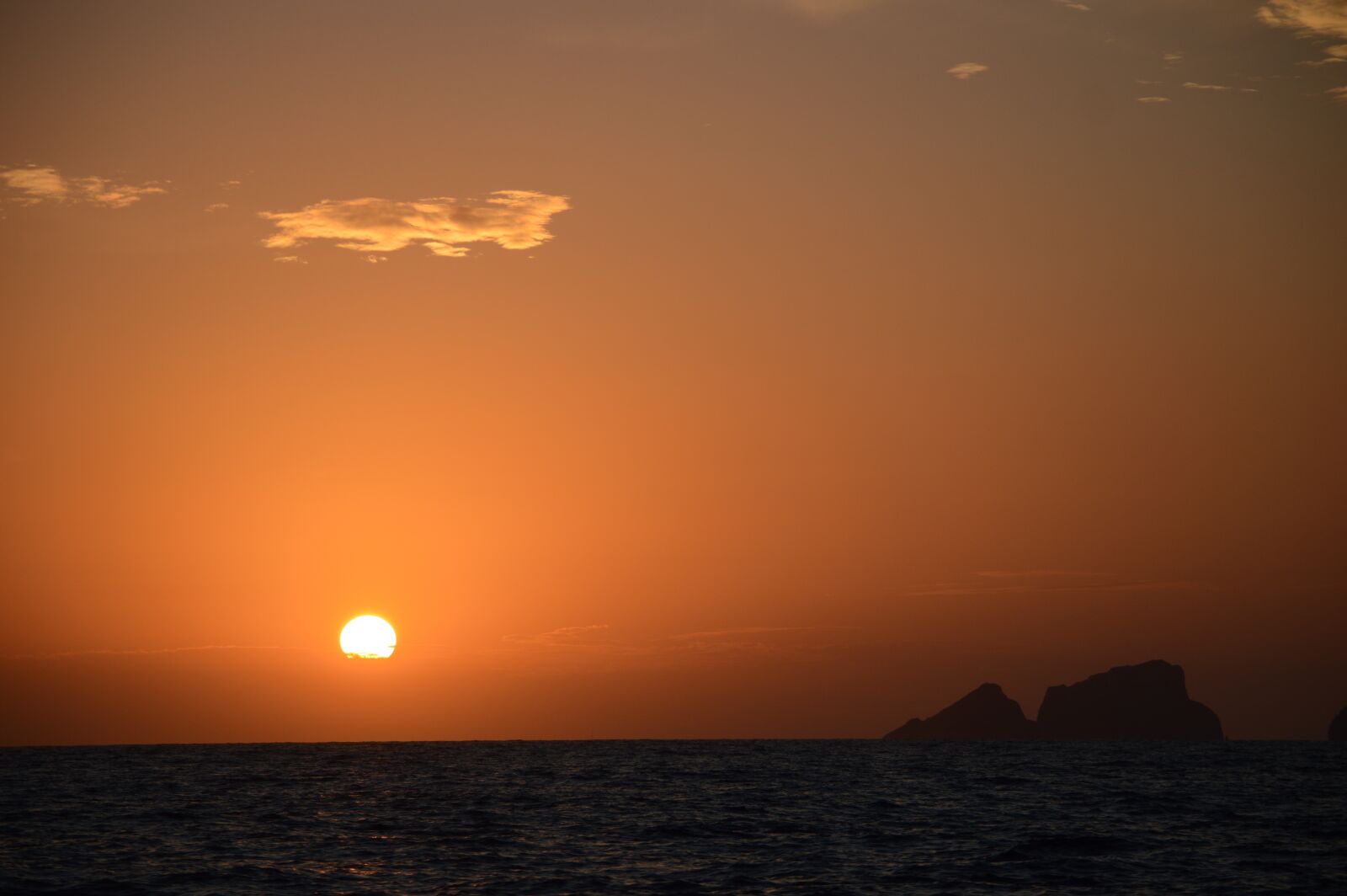 Nikon D3200 sample photo. Palmarola, sunset, sun photography