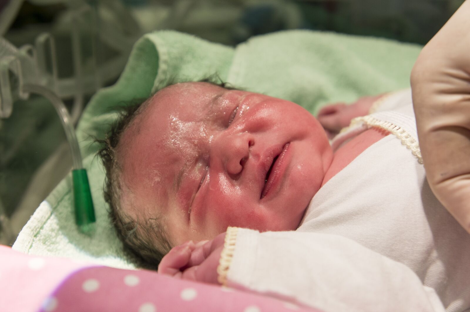 Sony Alpha NEX-C3 + Sony E 18-55mm F3.5-5.6 OSS sample photo. Baby, newborn, child photography