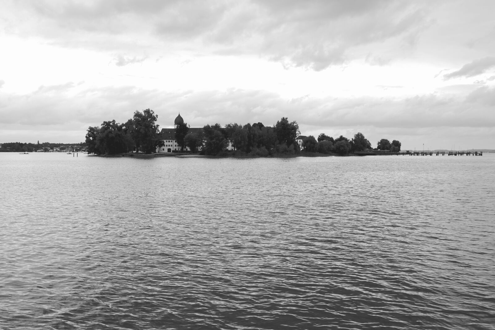 Sony Cyber-shot DSC-RX100 VI sample photo. Chiemsee, ladies island, water photography