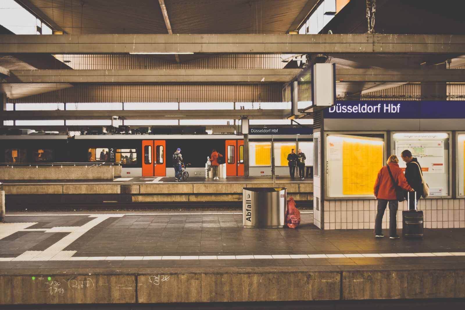 Nikon D3300 sample photo. Railway station, platform, architecture photography