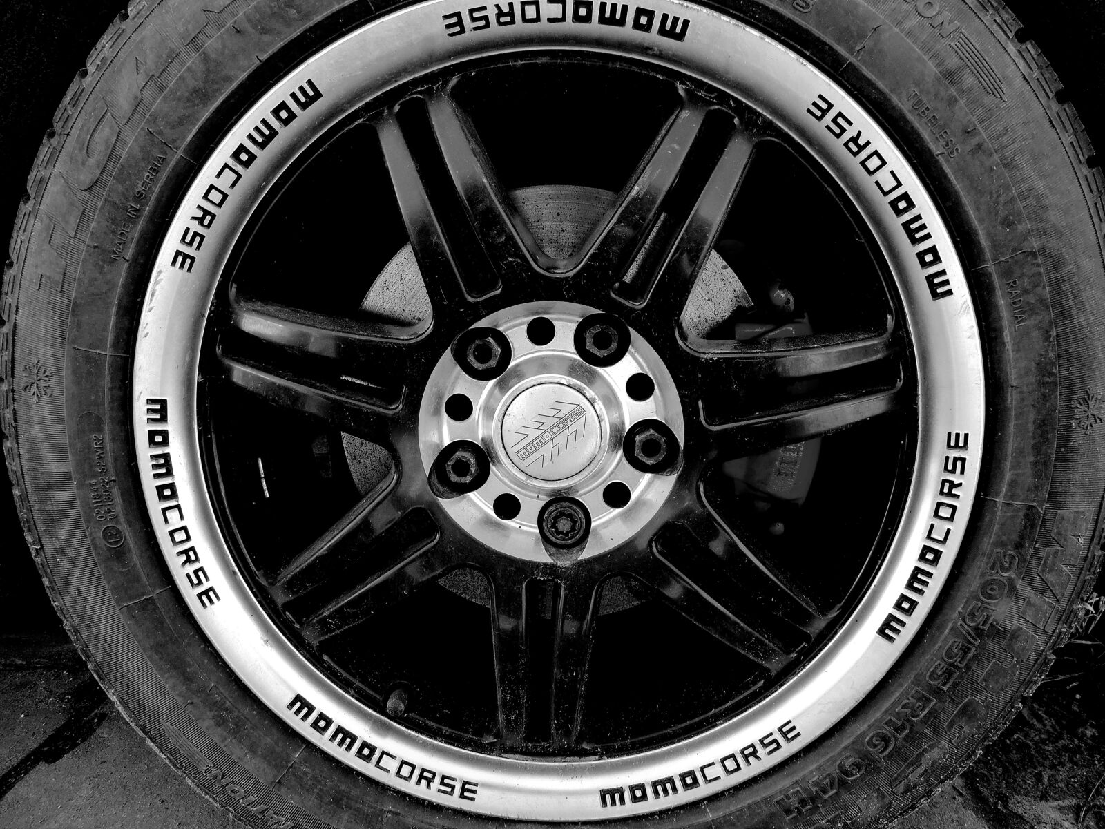 Nikon Coolpix P520 sample photo. Alloy, aluminum, black and photography