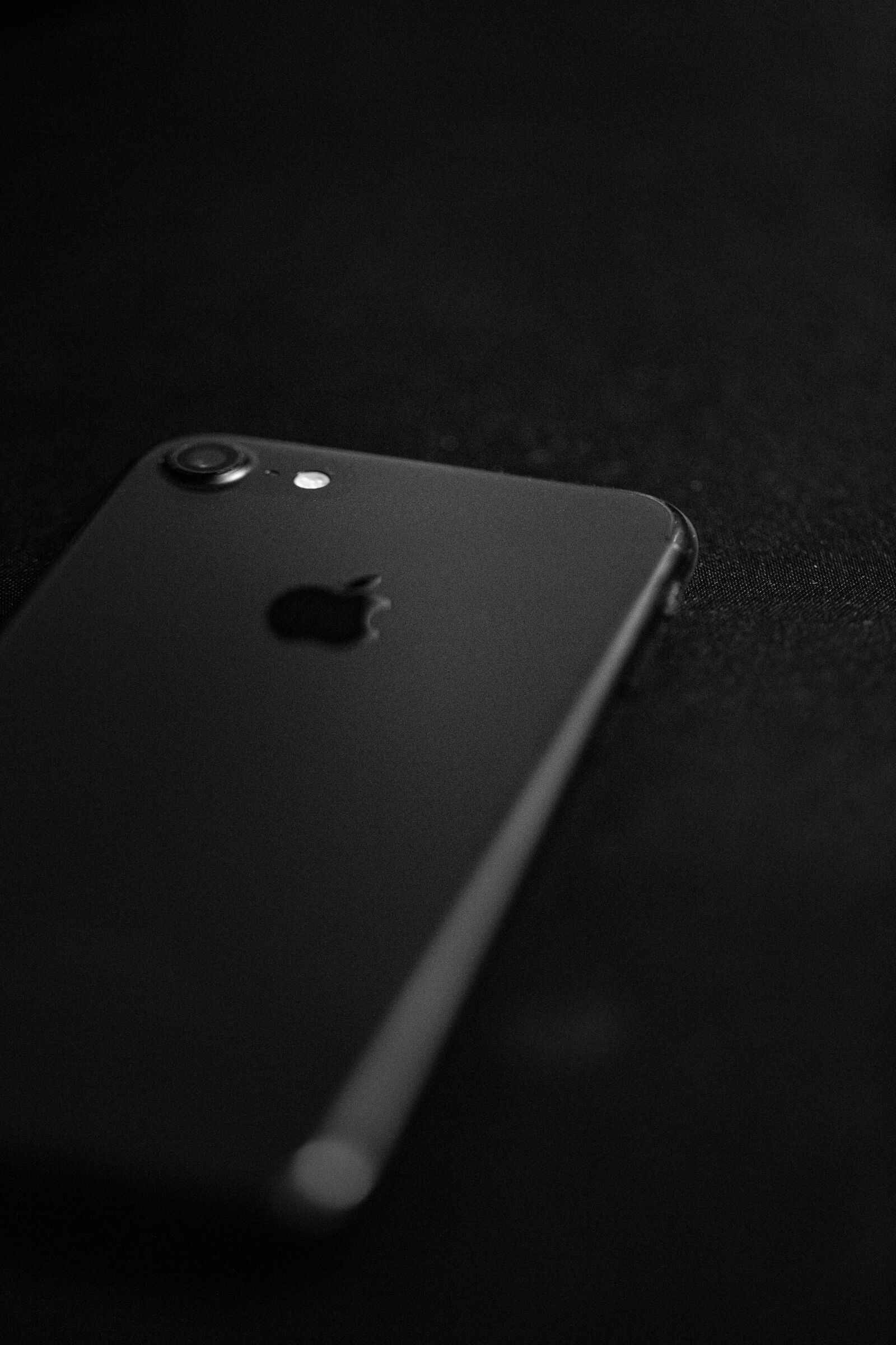 Canon EF 100mm F2.8L Macro IS USM sample photo. Iphone, technology, cellular photography
