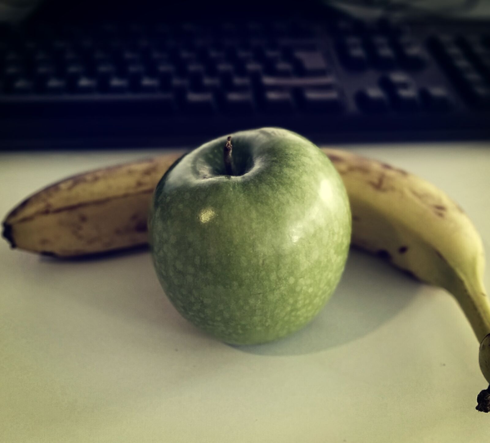 LG Nexus 5 sample photo. Apple, banana photography