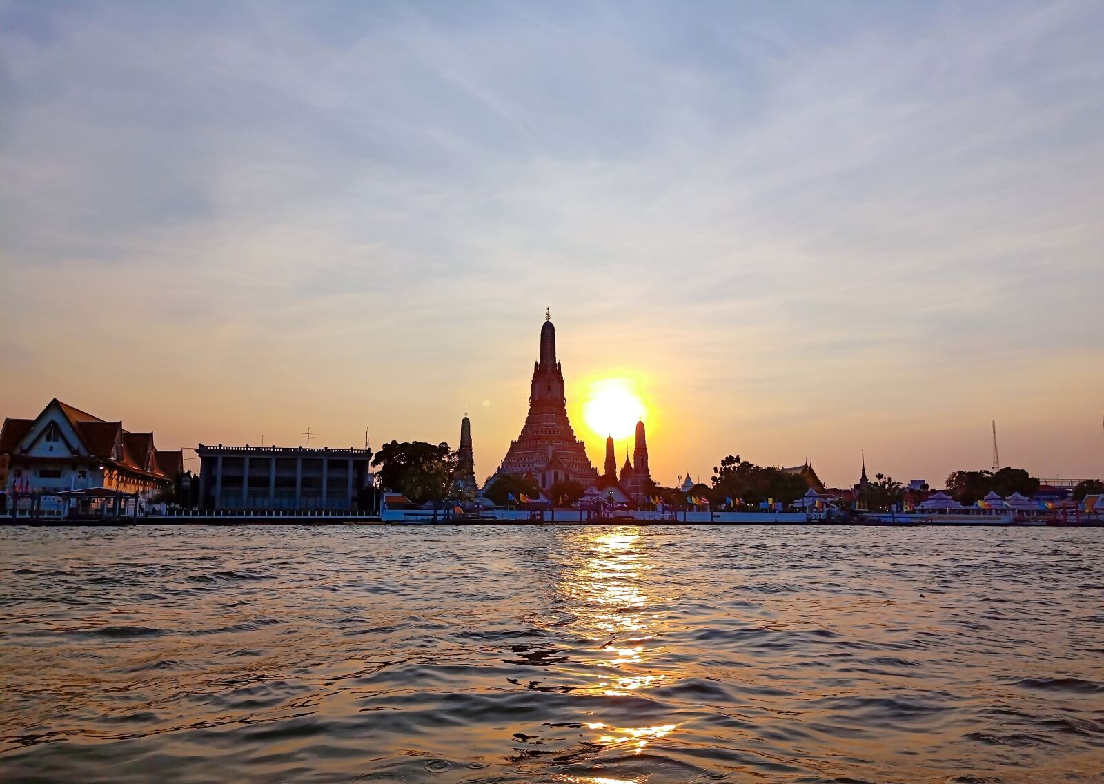 OPPO R15 sample photo. Thailand, river, sunset photography
