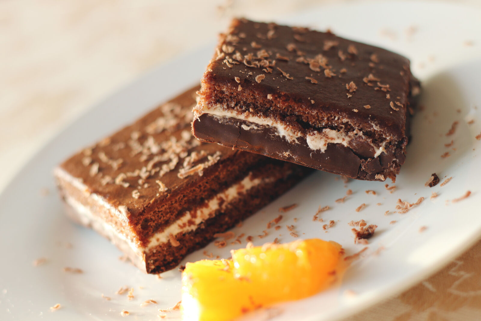Canon EOS 70D + Canon EF 50mm F1.8 II sample photo. Brownies, cake, chocolate, dessert photography