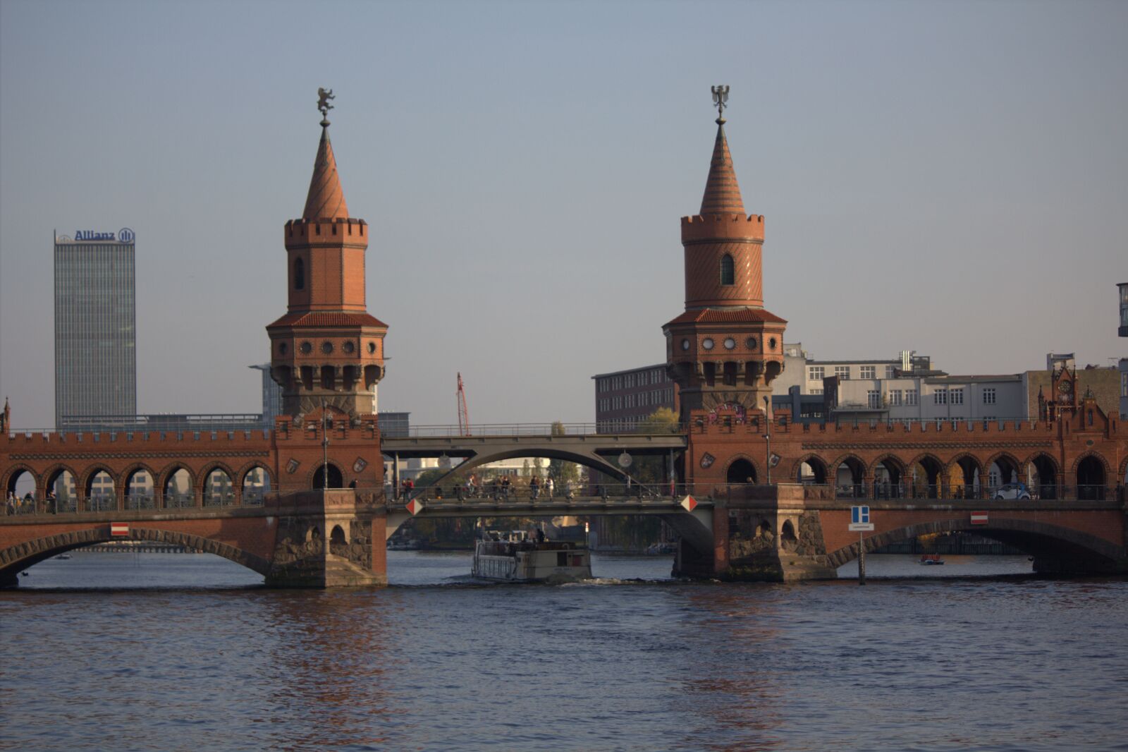 Canon EOS 550D (EOS Rebel T2i / EOS Kiss X4) sample photo. Oberbaumbrücke, berlin, spree photography