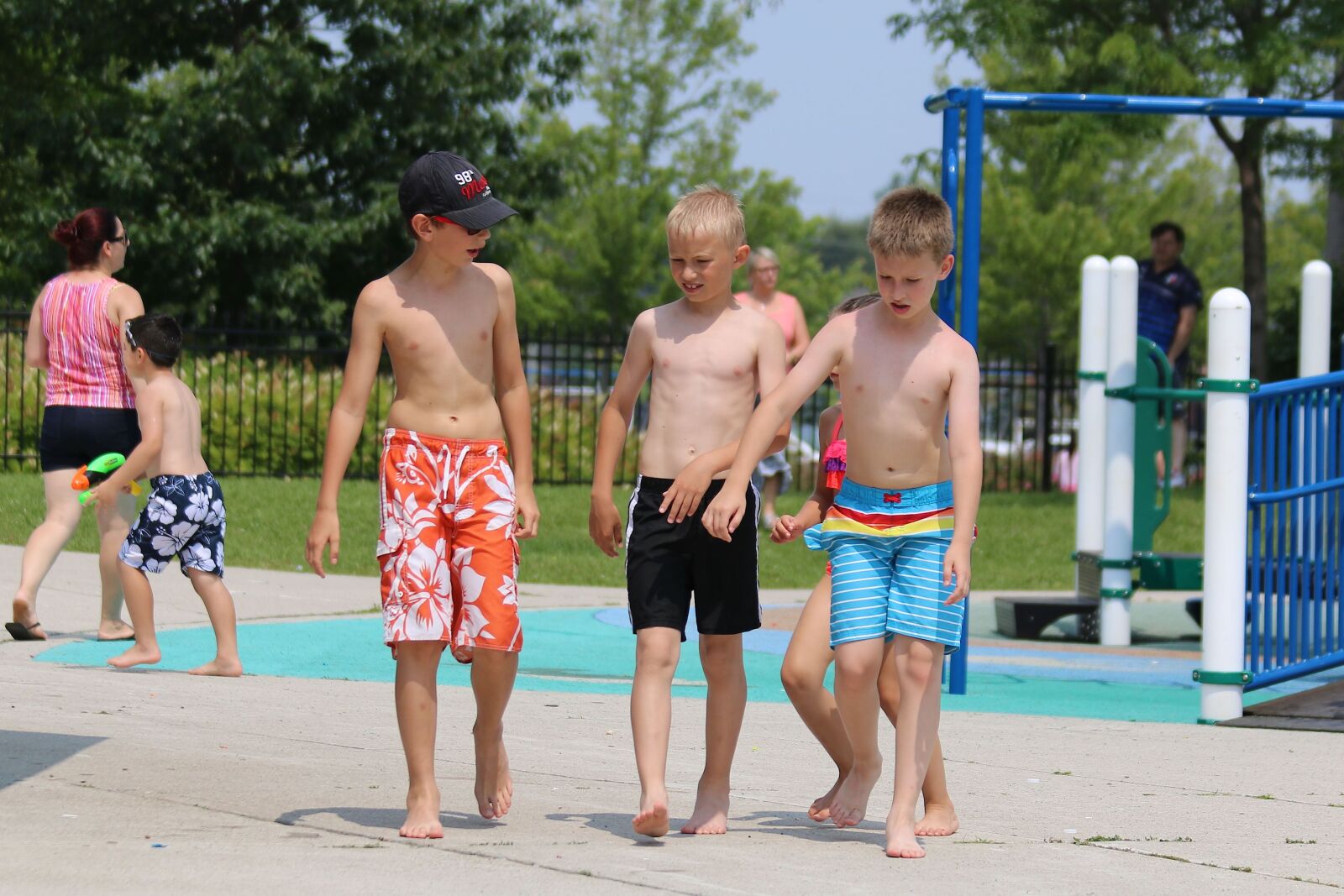 Canon EOS 70D sample photo. Kids playing, water park photography
