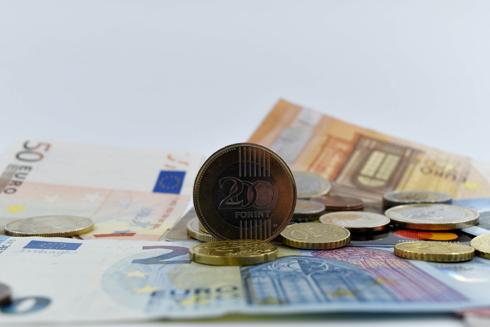 Nikon D5500 sample photo. Economic growth, forint, golden photography