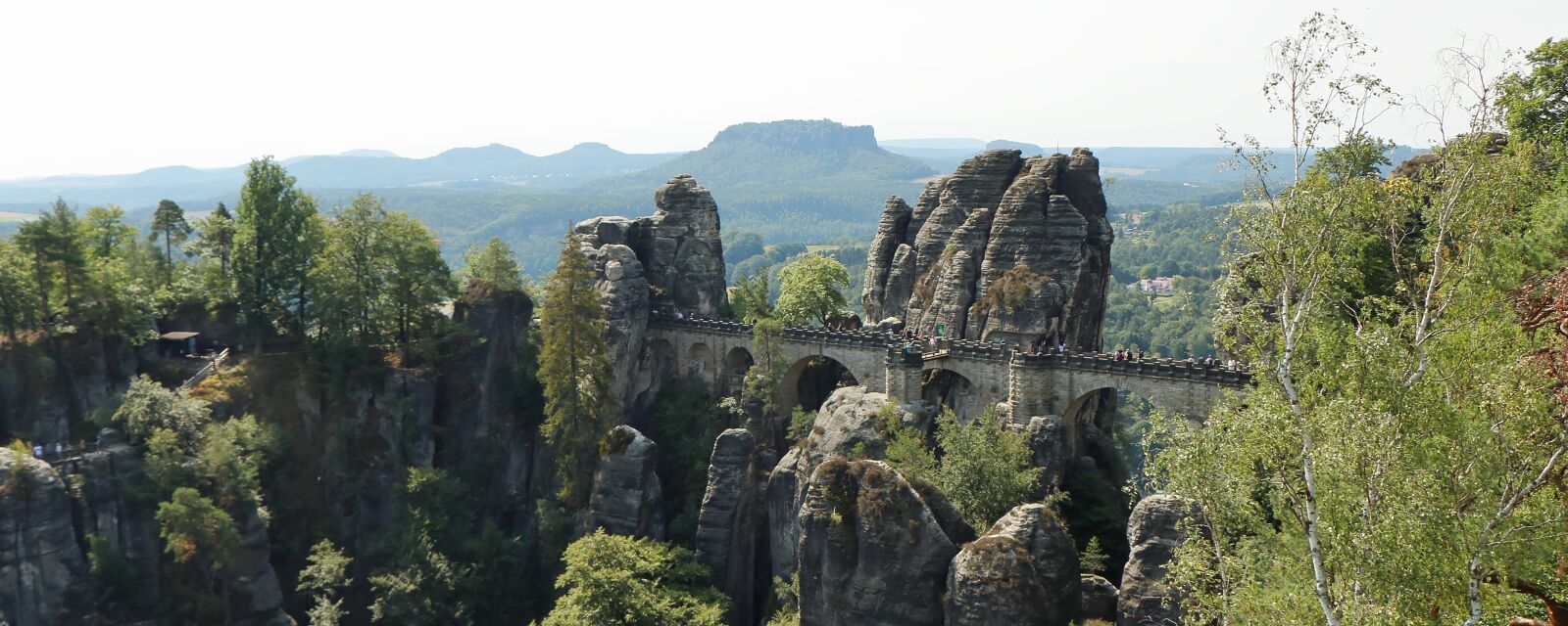 Canon EOS 77D (EOS 9000D / EOS 770D) + Canon EF-S 18-135mm F3.5-5.6 IS USM sample photo. Saxon switzerland, elbsandsteingebirge, elbe photography