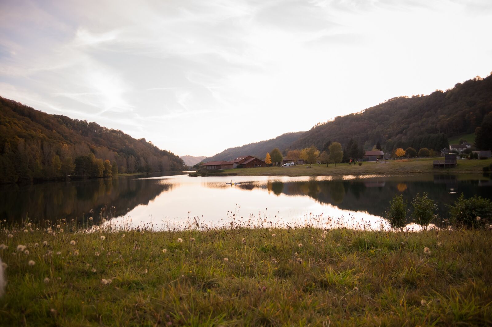 Nikon D40 sample photo. Cantal, lake, reflection photography