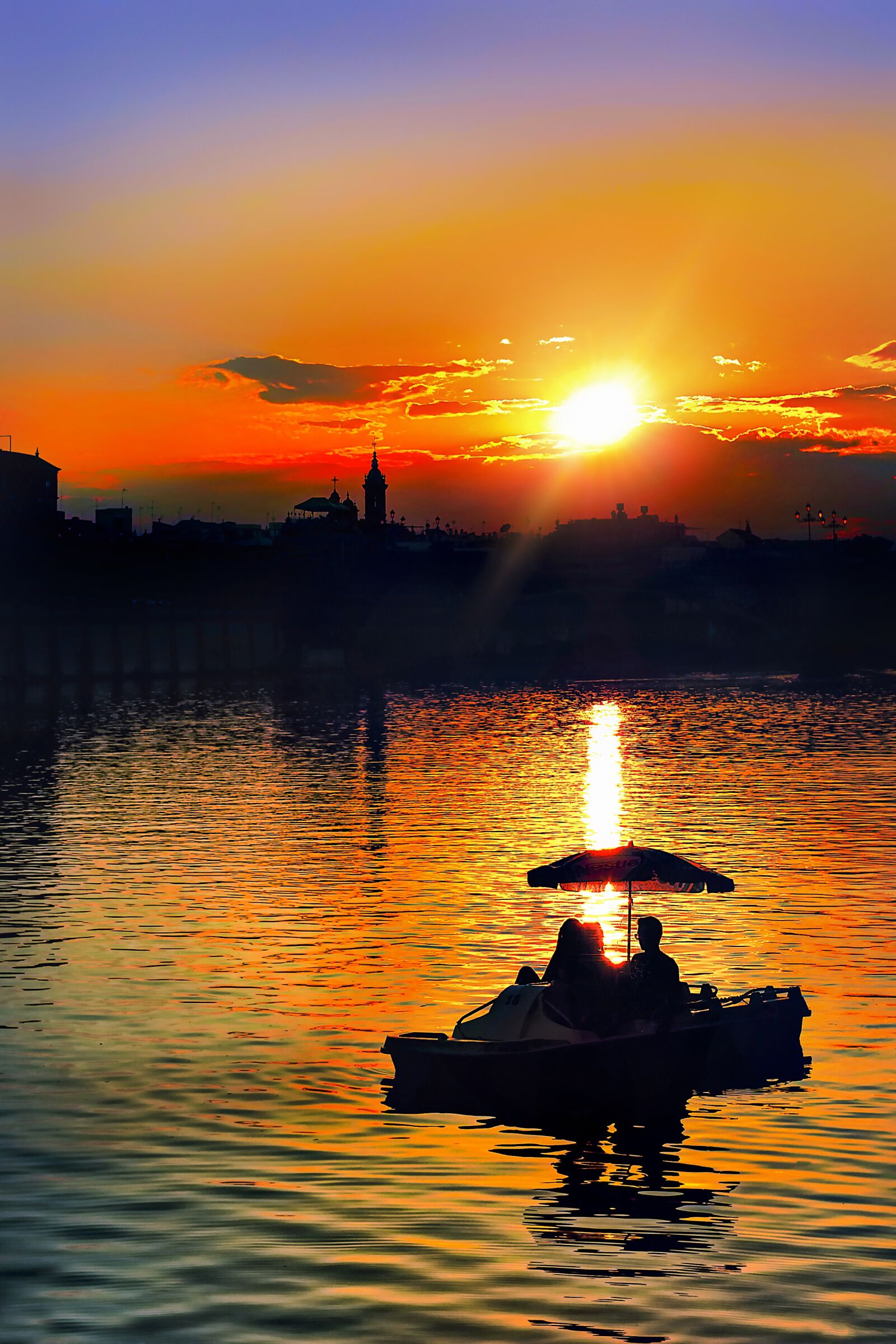 Nikon D3S sample photo. Sunset, river, silhouette photography