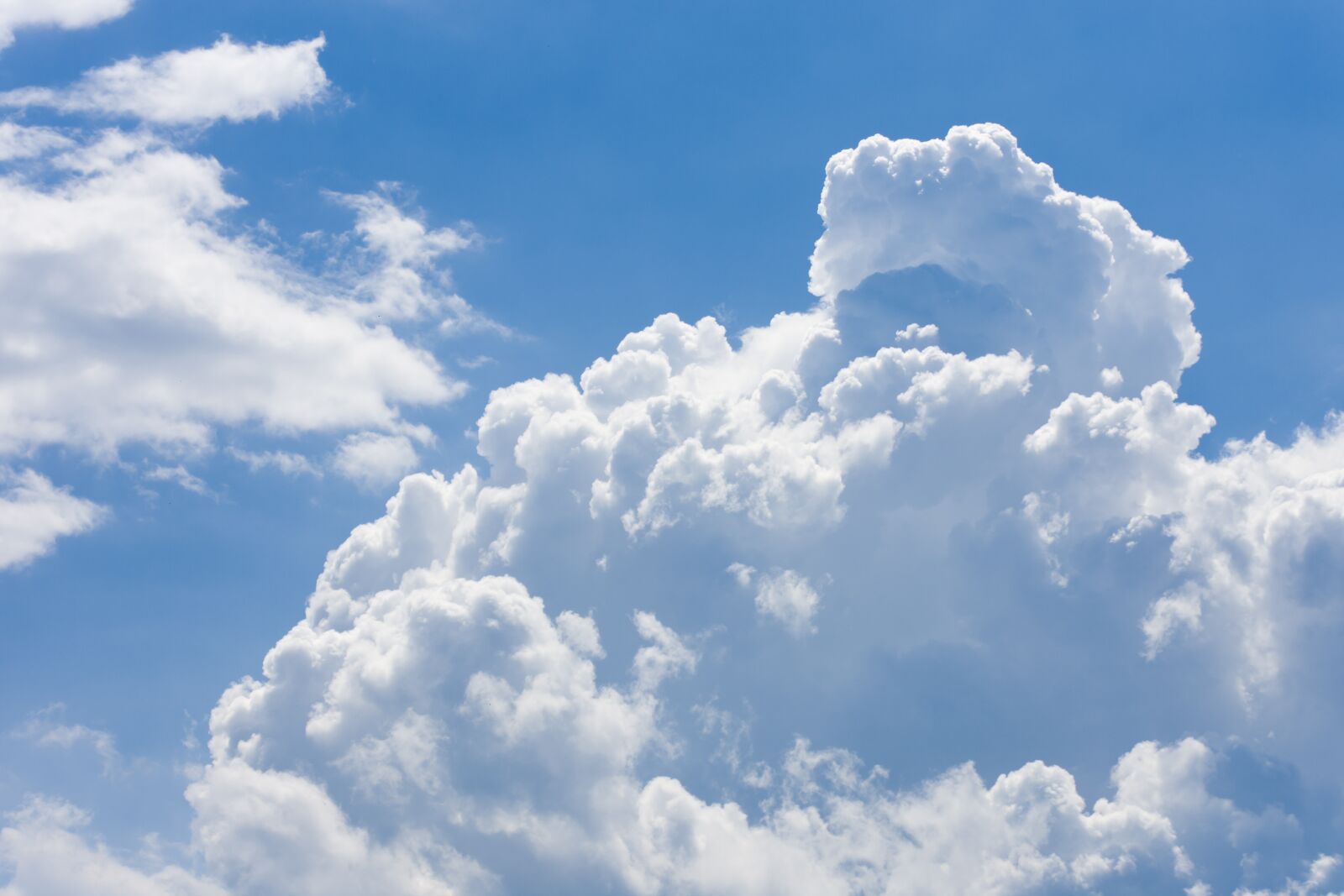 Nikon D7200 sample photo. Clouds, sky, weather photography