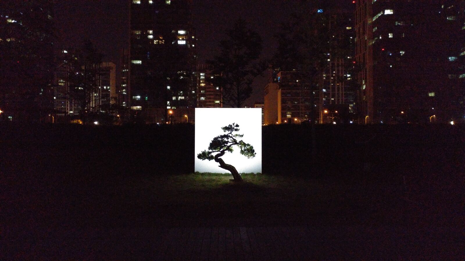 LG G5 sample photo. Korea, songdo, night photography